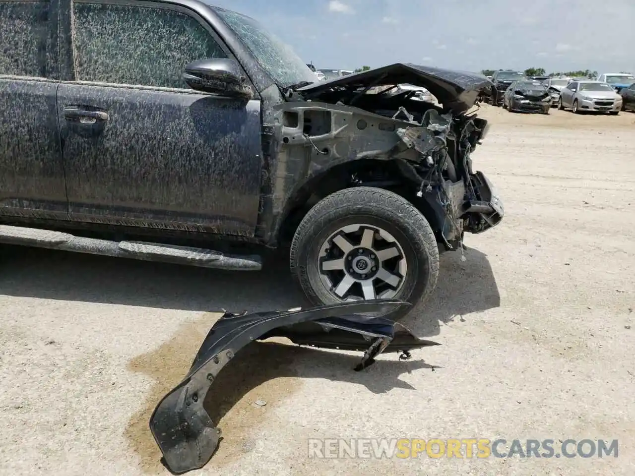 9 Photograph of a damaged car JTEBU5JR1K5716270 TOYOTA 4RUNNER 2019