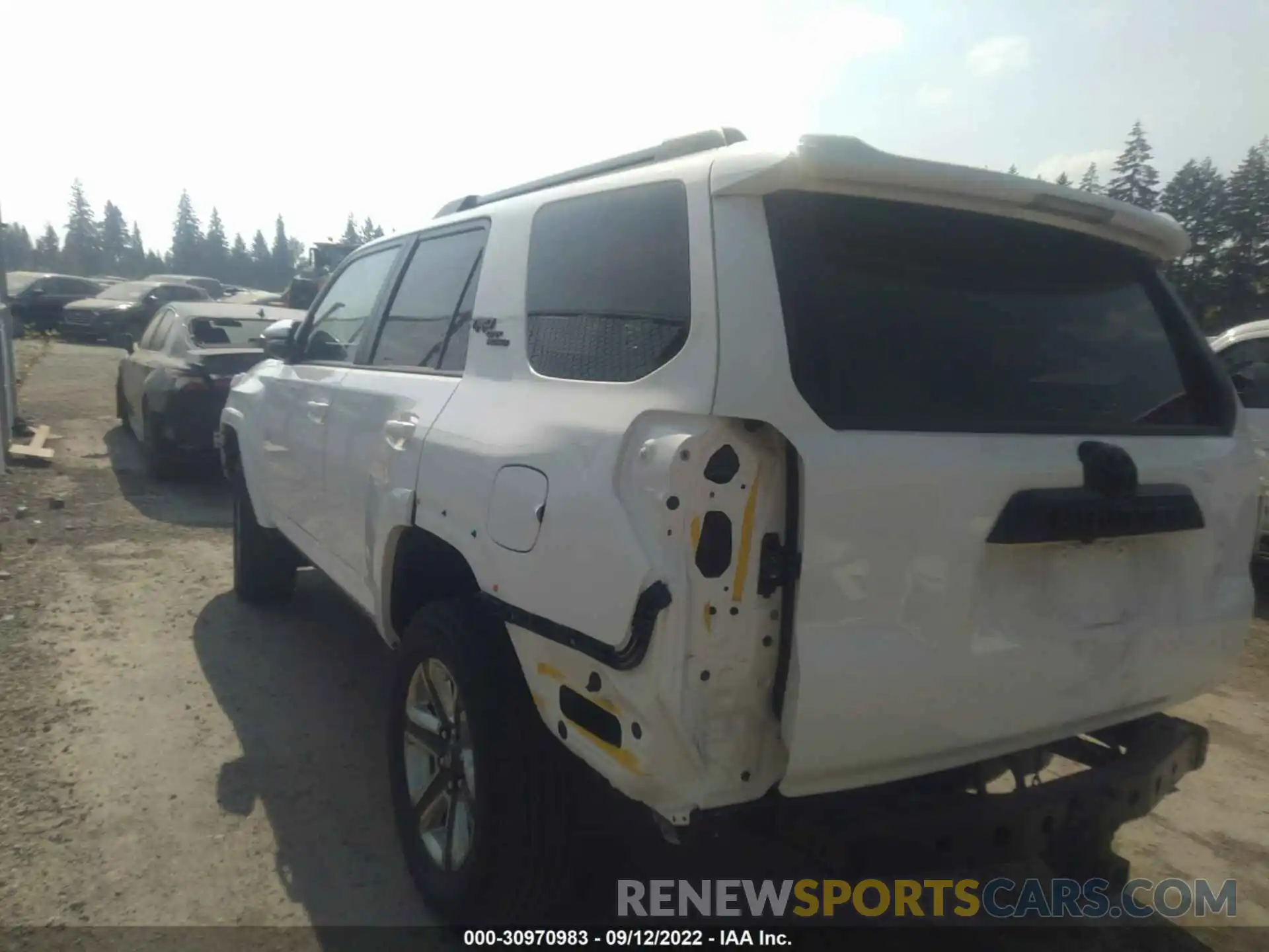 3 Фотография поврежденного автомобиля JTEBU5JR1K5716320 TOYOTA 4RUNNER 2019