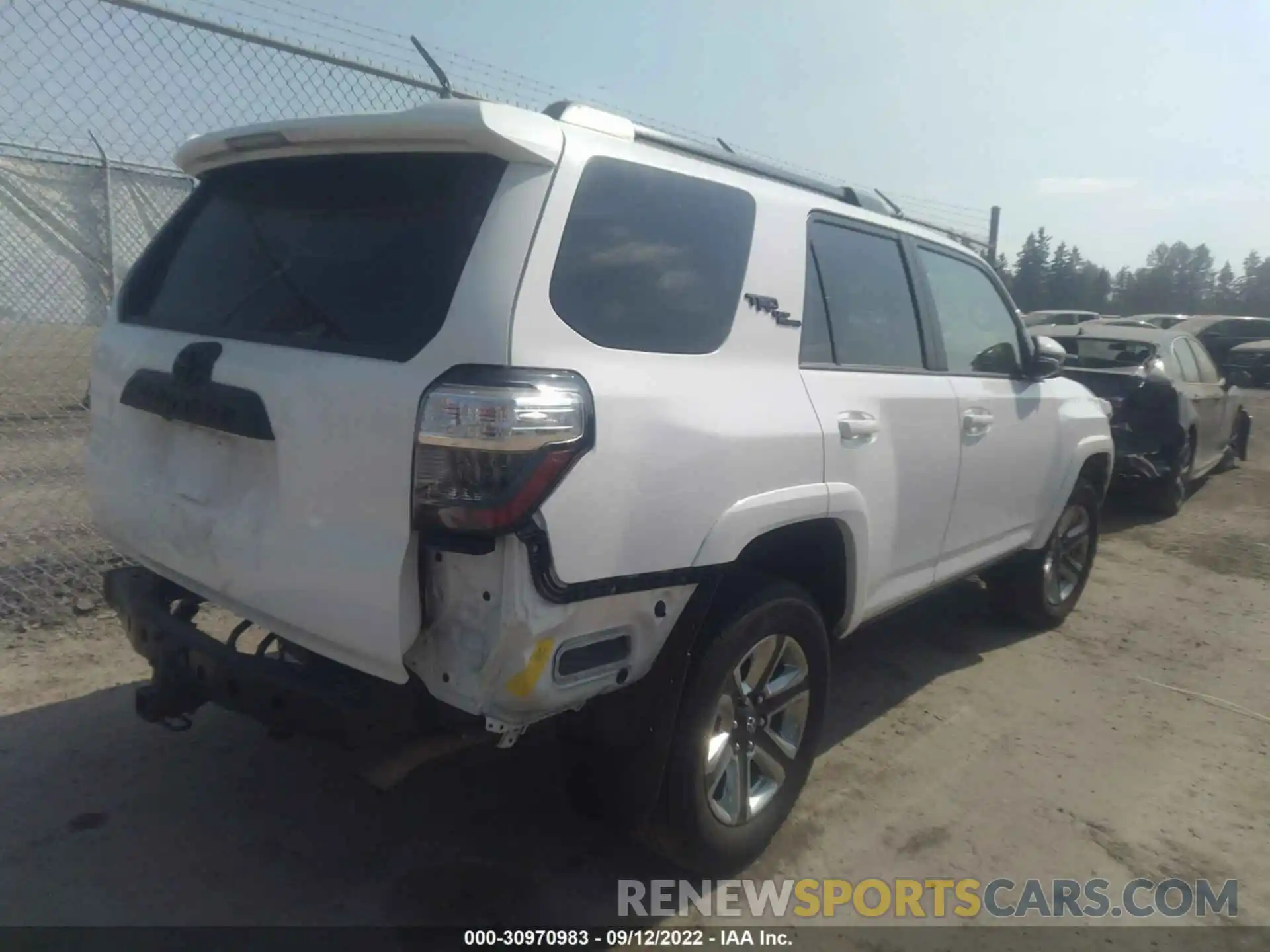 4 Фотография поврежденного автомобиля JTEBU5JR1K5716320 TOYOTA 4RUNNER 2019