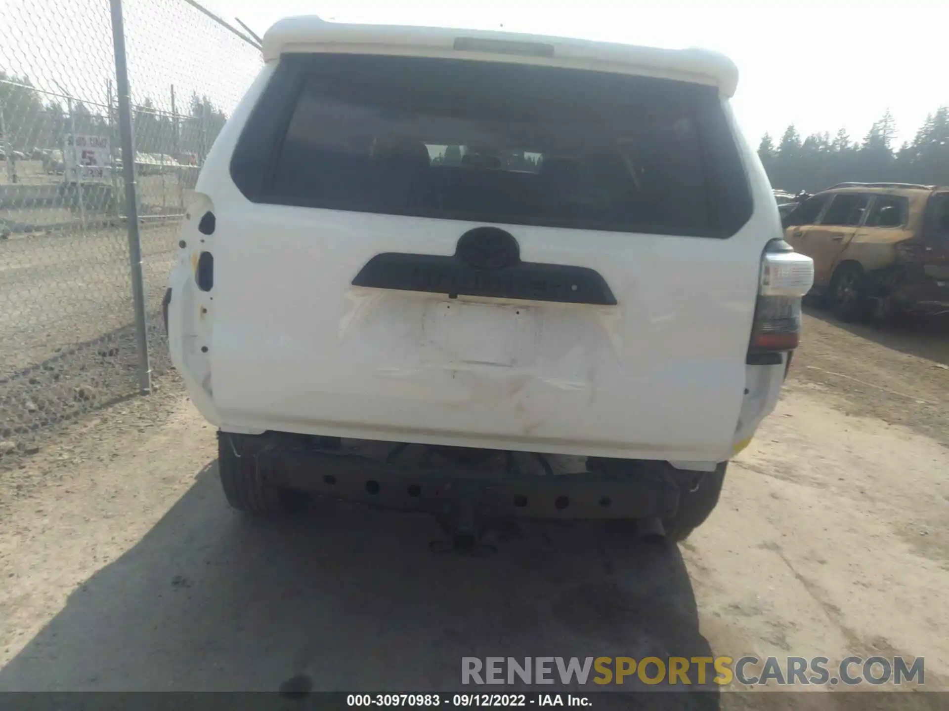 6 Фотография поврежденного автомобиля JTEBU5JR1K5716320 TOYOTA 4RUNNER 2019