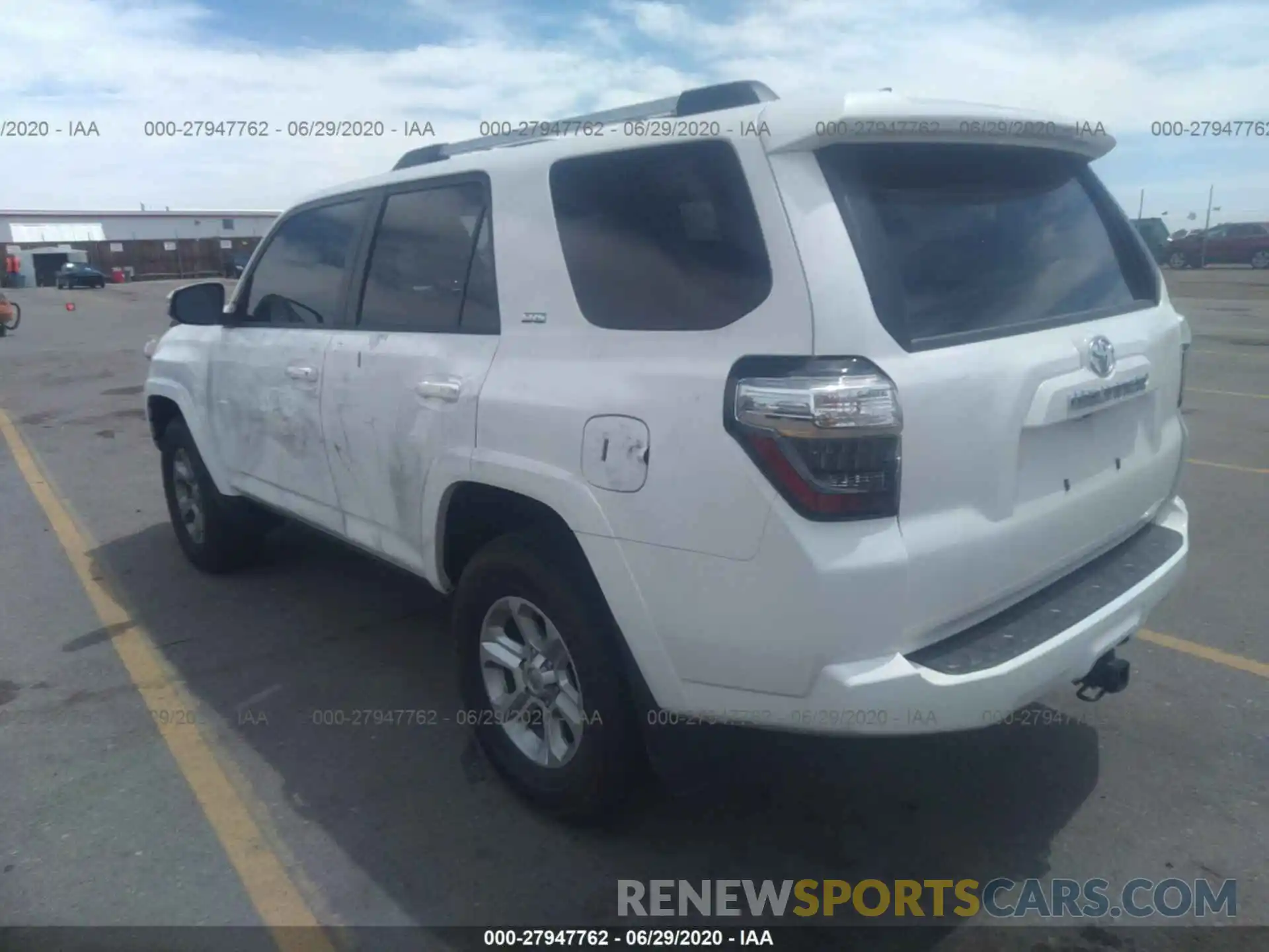 3 Фотография поврежденного автомобиля JTEBU5JR1K5717676 TOYOTA 4RUNNER 2019