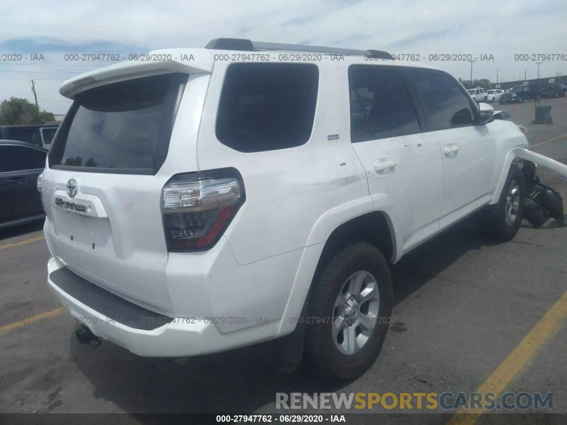 4 Фотография поврежденного автомобиля JTEBU5JR1K5717676 TOYOTA 4RUNNER 2019