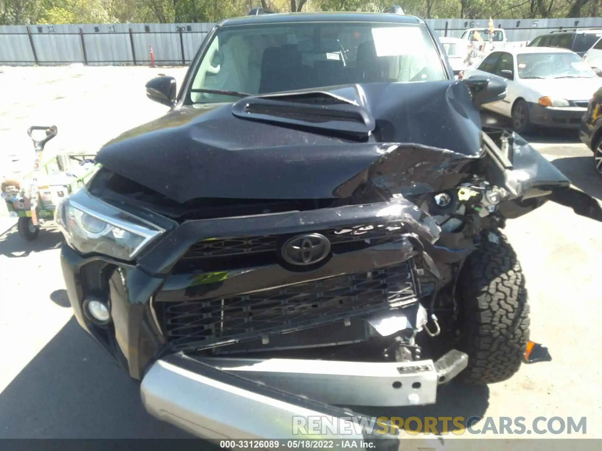 10 Photograph of a damaged car JTEBU5JR1K5724918 TOYOTA 4RUNNER 2019