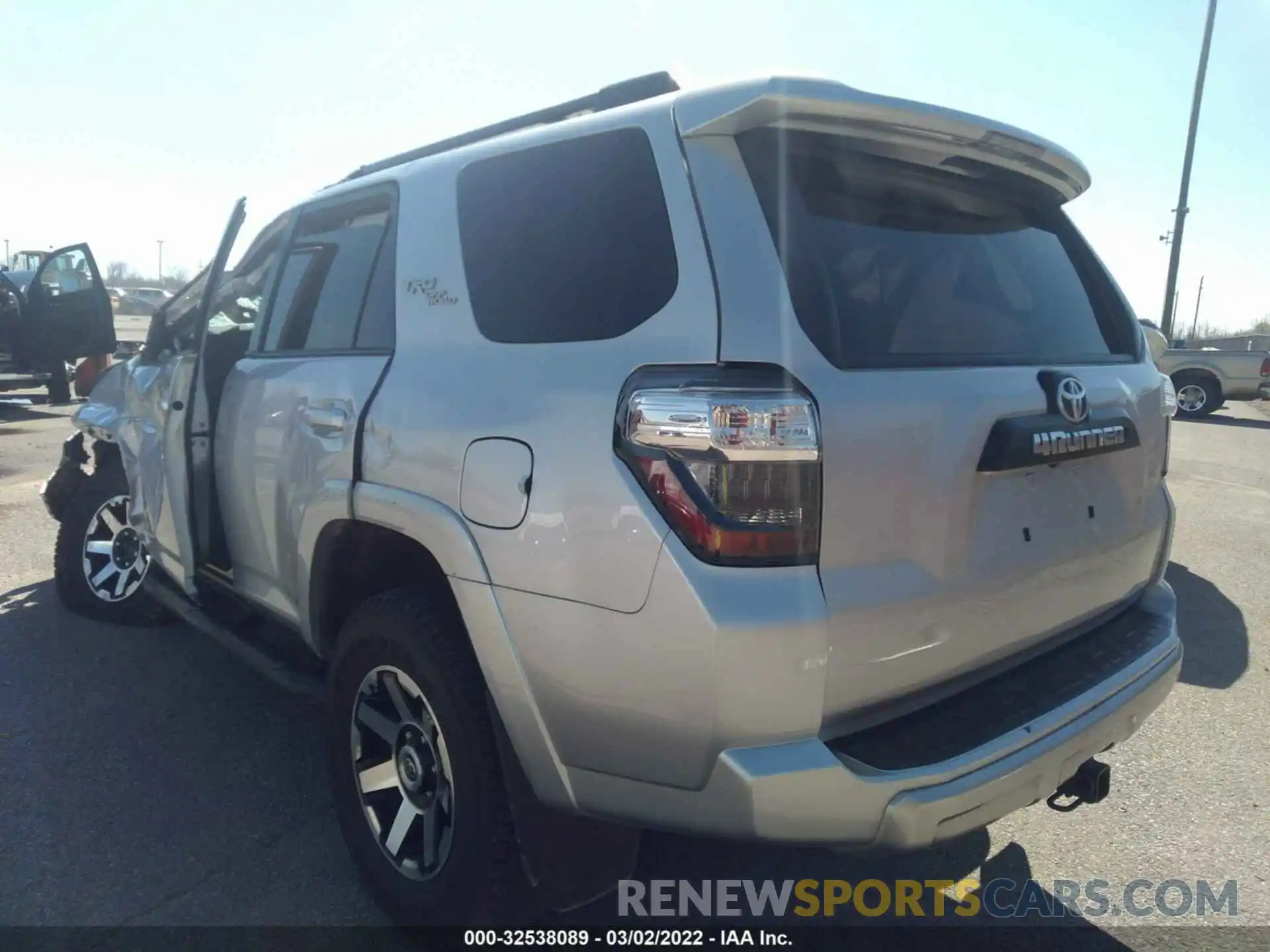 3 Photograph of a damaged car JTEBU5JR1K5731478 TOYOTA 4RUNNER 2019