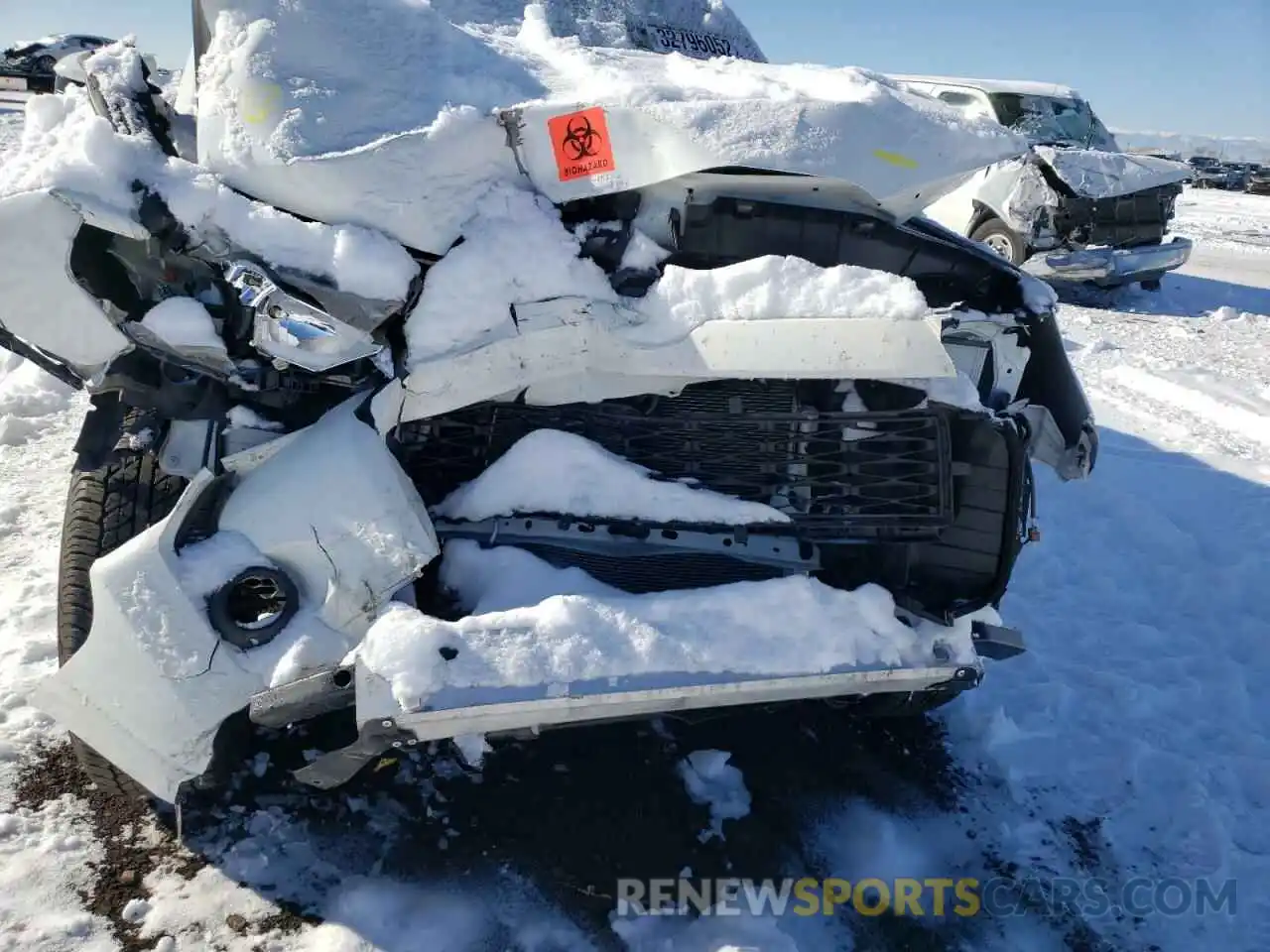 9 Photograph of a damaged car JTEBU5JR1K5733361 TOYOTA 4RUNNER 2019