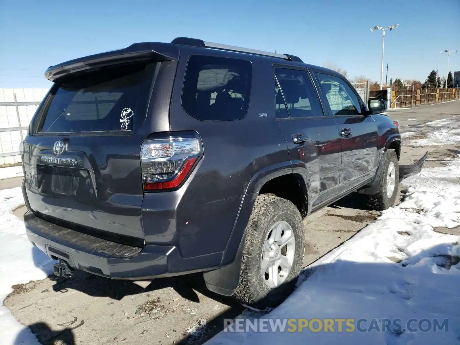 4 Фотография поврежденного автомобиля JTEBU5JR2K5610684 TOYOTA 4RUNNER 2019