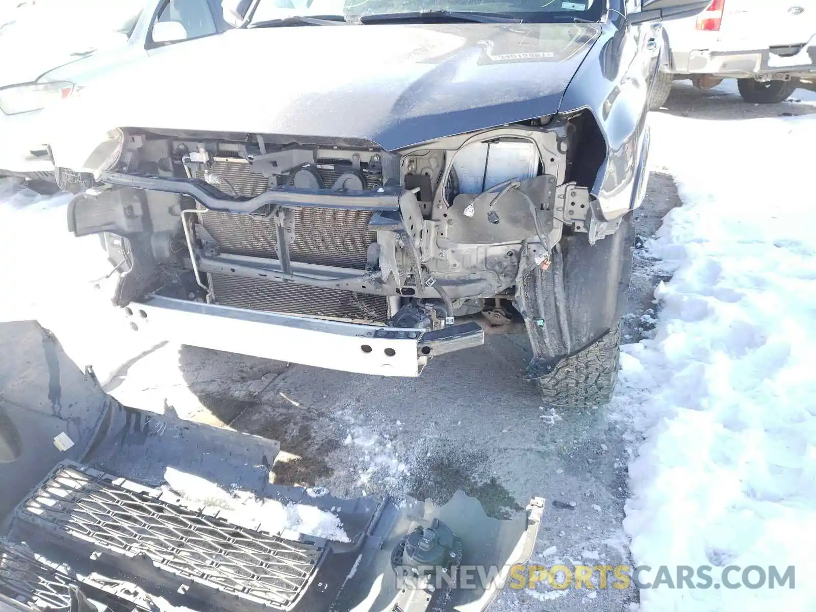 9 Photograph of a damaged car JTEBU5JR2K5610684 TOYOTA 4RUNNER 2019