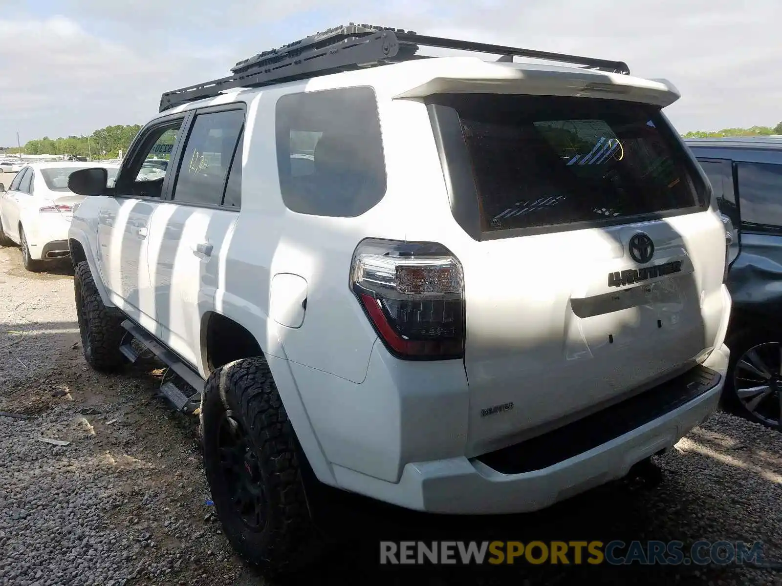 3 Photograph of a damaged car JTEBU5JR2K5612287 TOYOTA 4RUNNER 2019