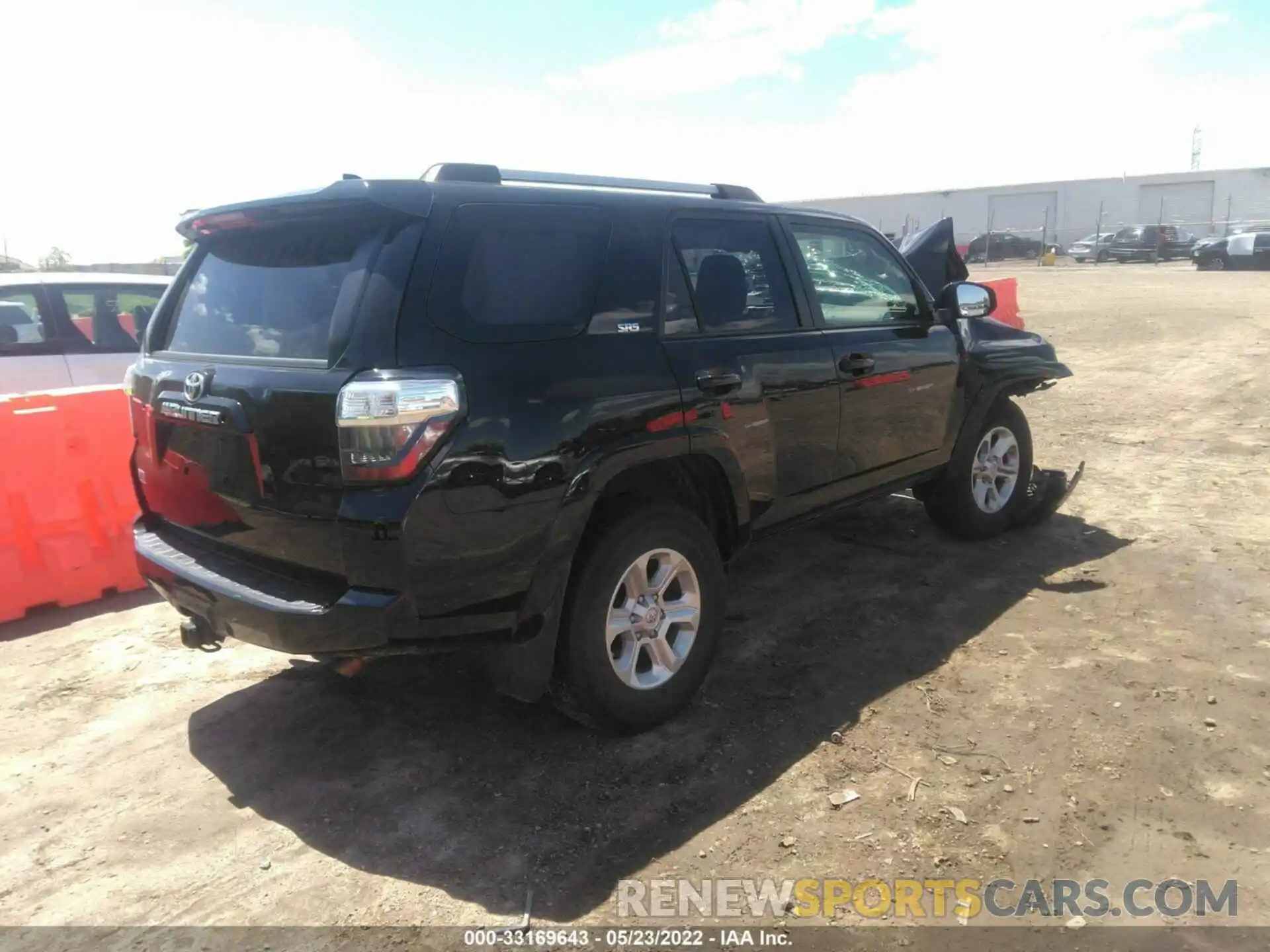 4 Фотография поврежденного автомобиля JTEBU5JR2K5612290 TOYOTA 4RUNNER 2019