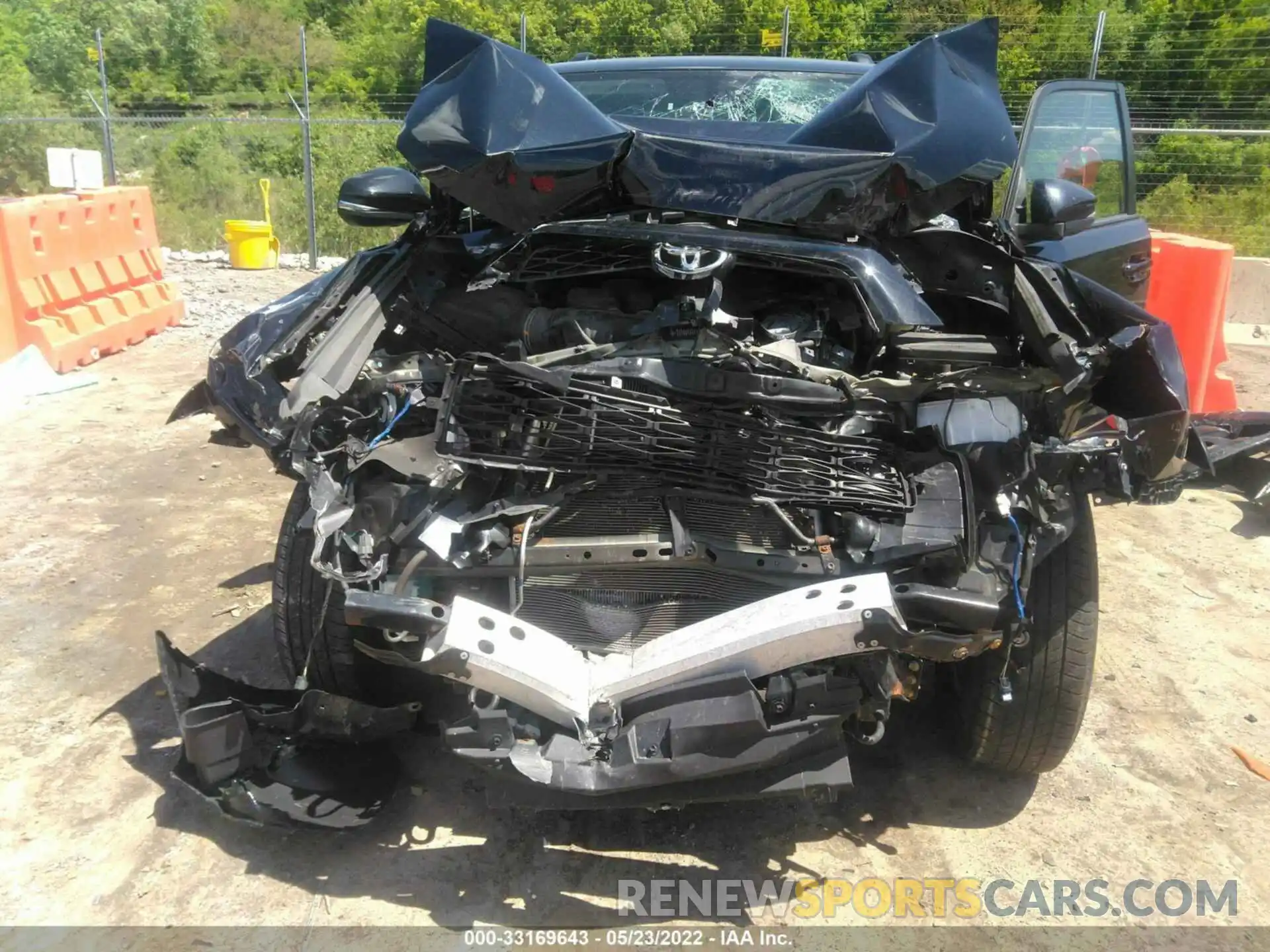 6 Photograph of a damaged car JTEBU5JR2K5612290 TOYOTA 4RUNNER 2019