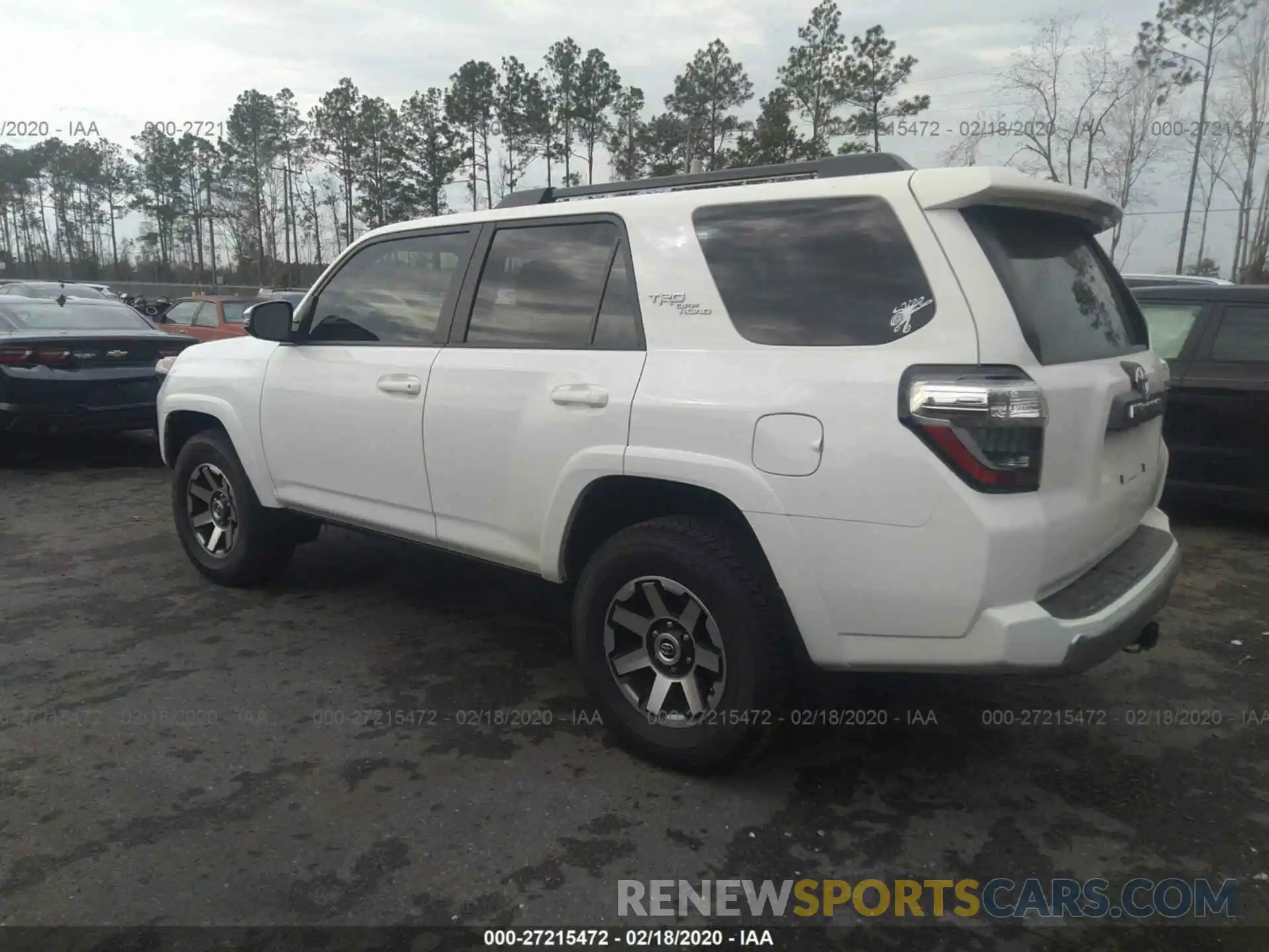 3 Photograph of a damaged car JTEBU5JR2K5614539 TOYOTA 4RUNNER 2019