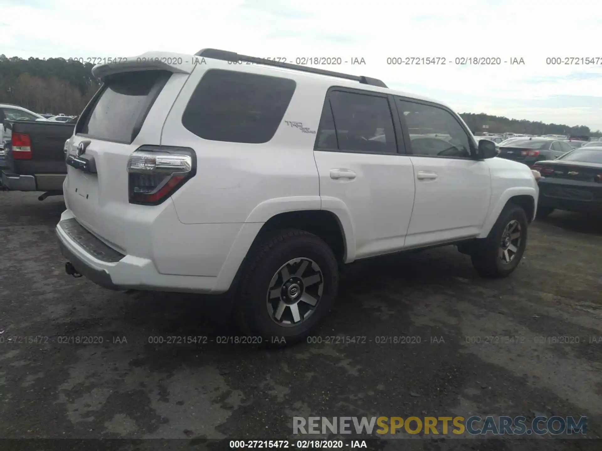 4 Photograph of a damaged car JTEBU5JR2K5614539 TOYOTA 4RUNNER 2019