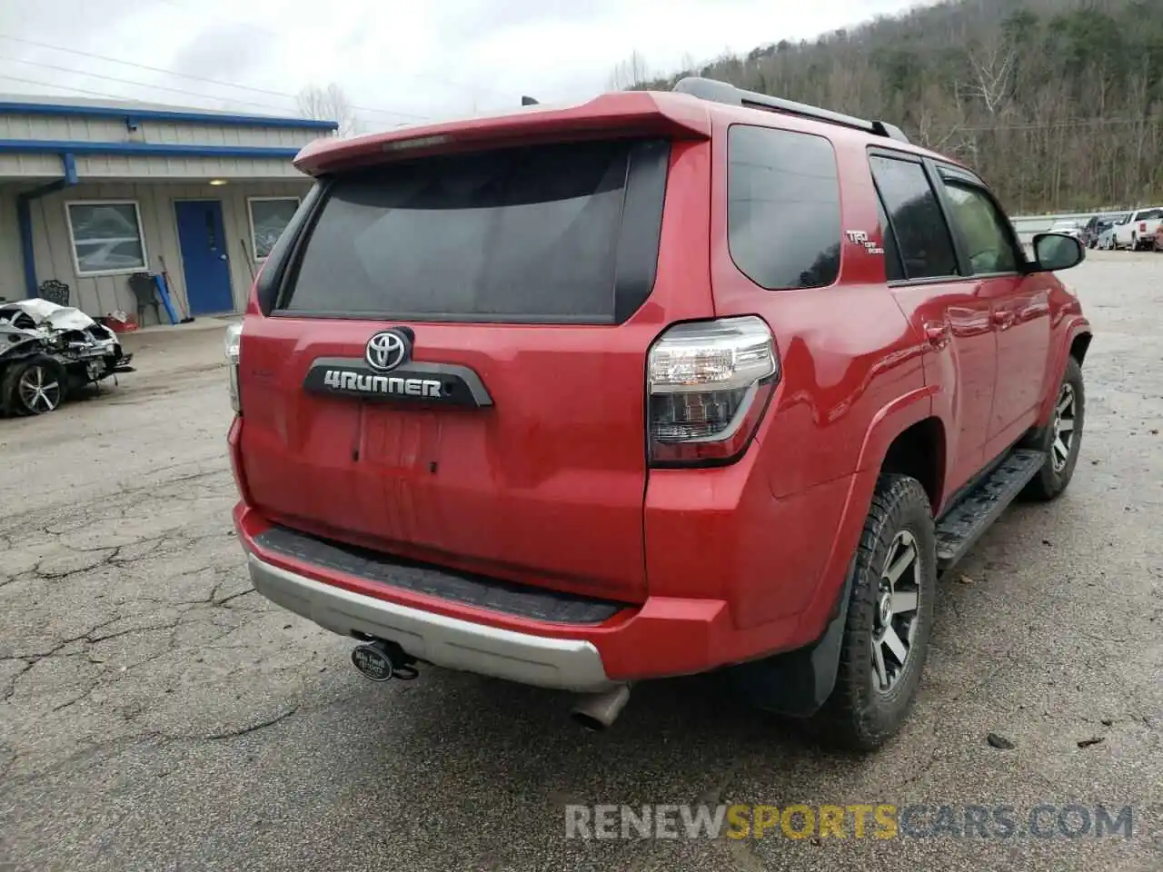 4 Photograph of a damaged car JTEBU5JR2K5614850 TOYOTA 4RUNNER 2019