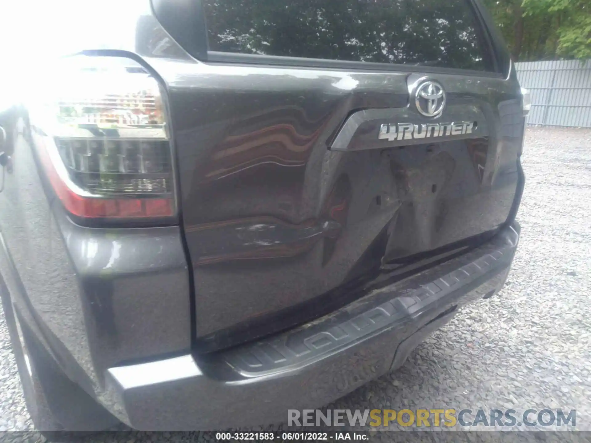 6 Photograph of a damaged car JTEBU5JR2K5615352 TOYOTA 4RUNNER 2019