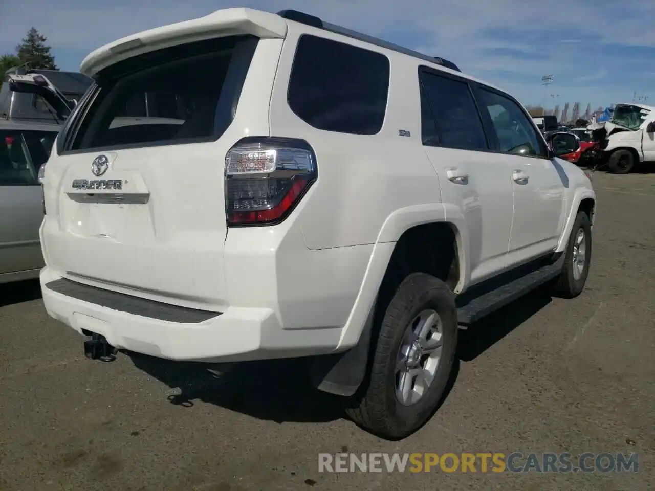 4 Фотография поврежденного автомобиля JTEBU5JR2K5617375 TOYOTA 4RUNNER 2019