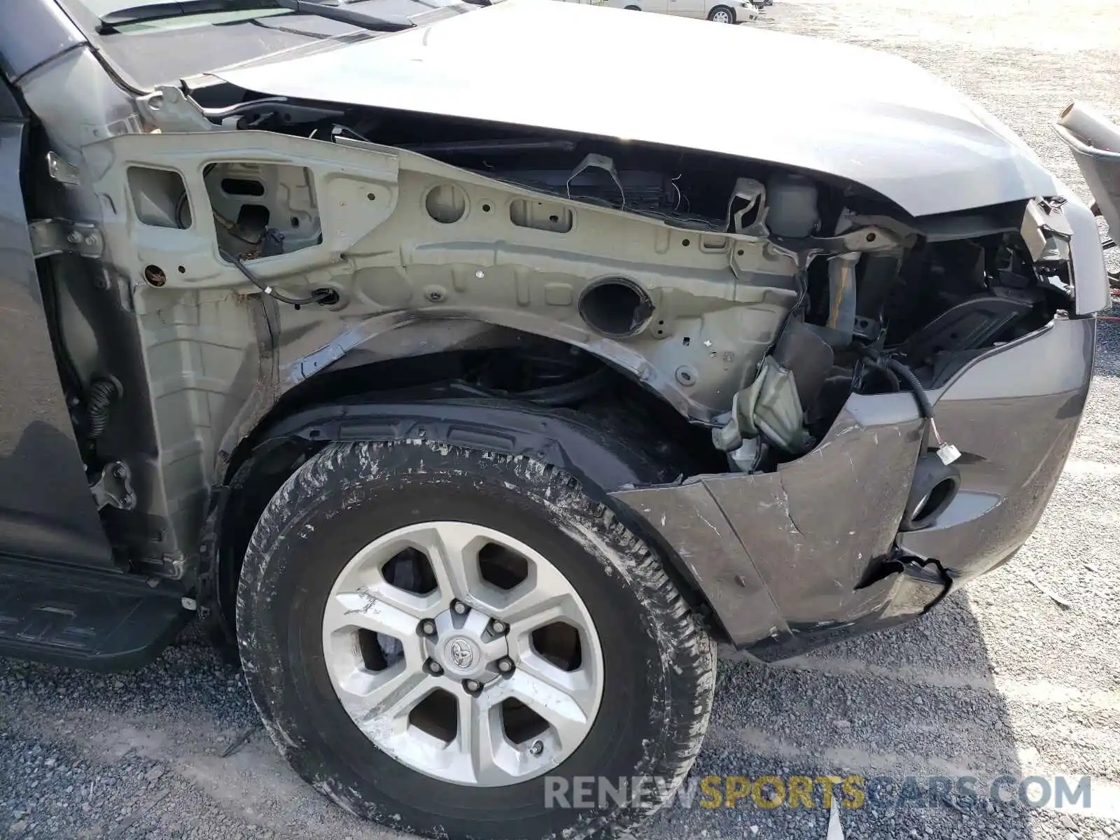 9 Photograph of a damaged car JTEBU5JR2K5622088 TOYOTA 4RUNNER 2019