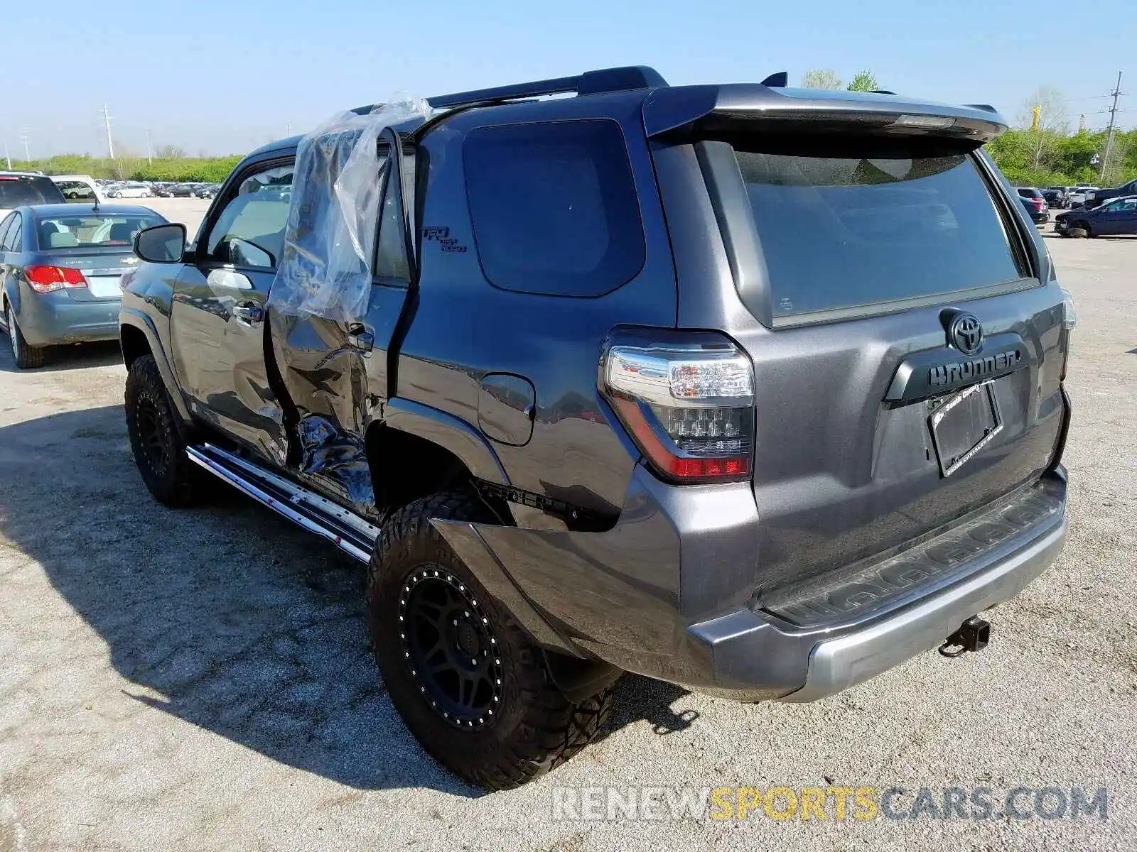 3 Фотография поврежденного автомобиля JTEBU5JR2K5624181 TOYOTA 4RUNNER 2019