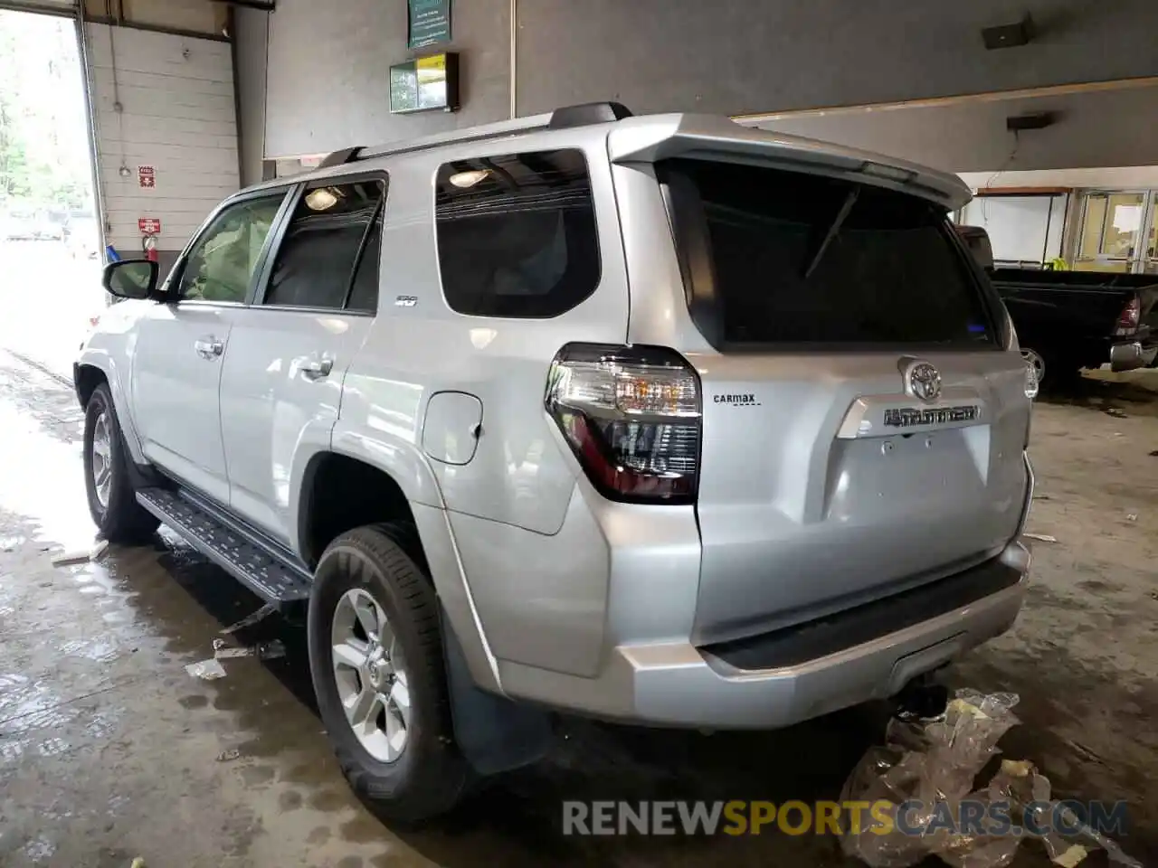 3 Фотография поврежденного автомобиля JTEBU5JR2K5627002 TOYOTA 4RUNNER 2019