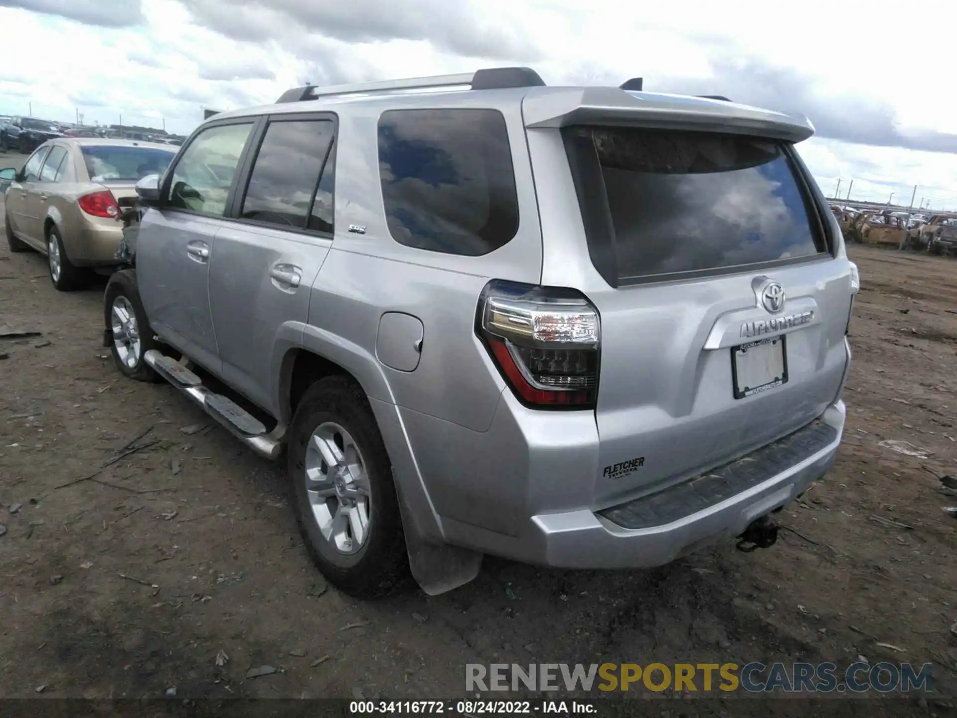 3 Photograph of a damaged car JTEBU5JR2K5627954 TOYOTA 4RUNNER 2019