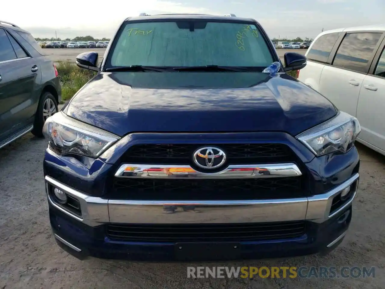 9 Photograph of a damaged car JTEBU5JR2K5635181 TOYOTA 4RUNNER 2019