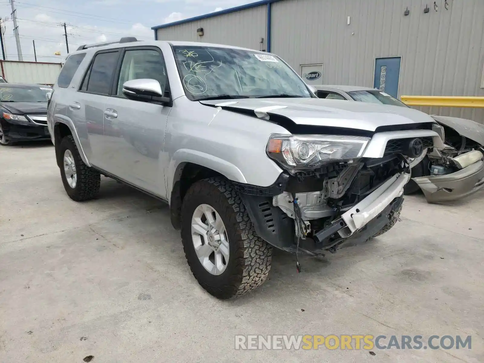 1 Photograph of a damaged car JTEBU5JR2K5635312 TOYOTA 4RUNNER 2019