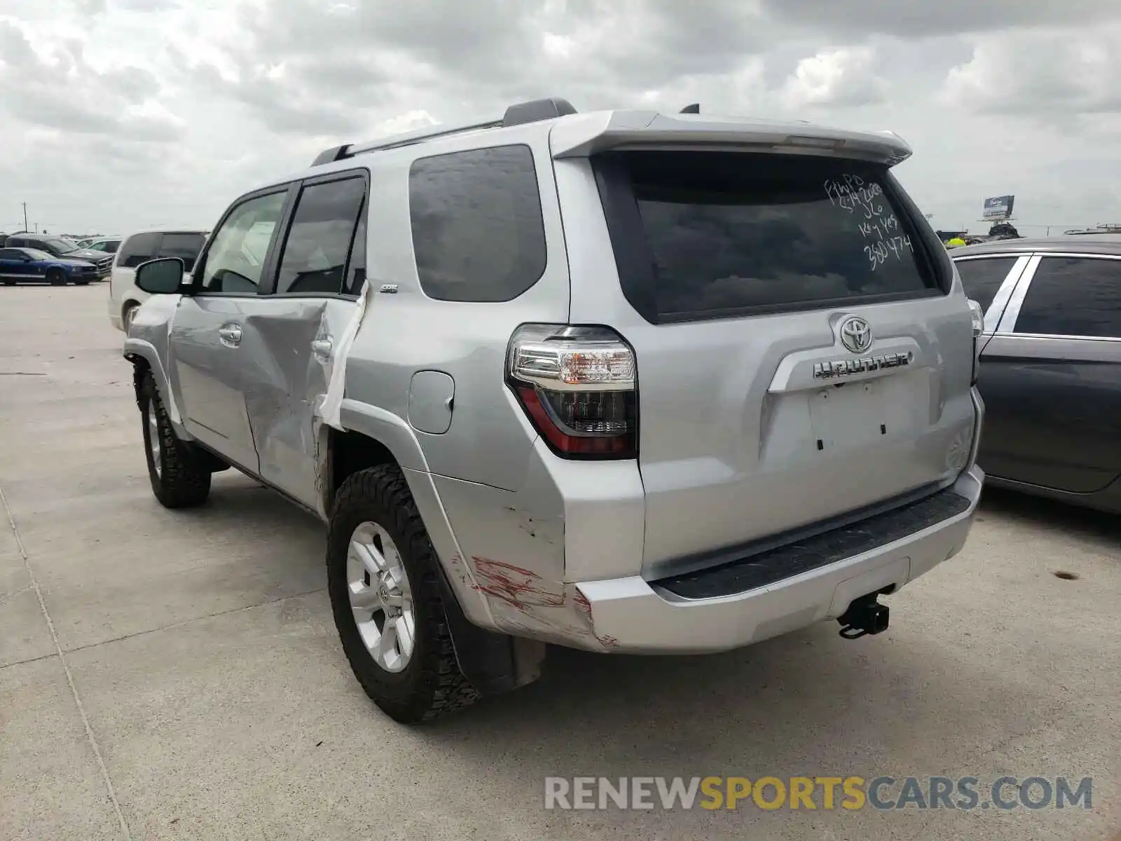 3 Photograph of a damaged car JTEBU5JR2K5635312 TOYOTA 4RUNNER 2019