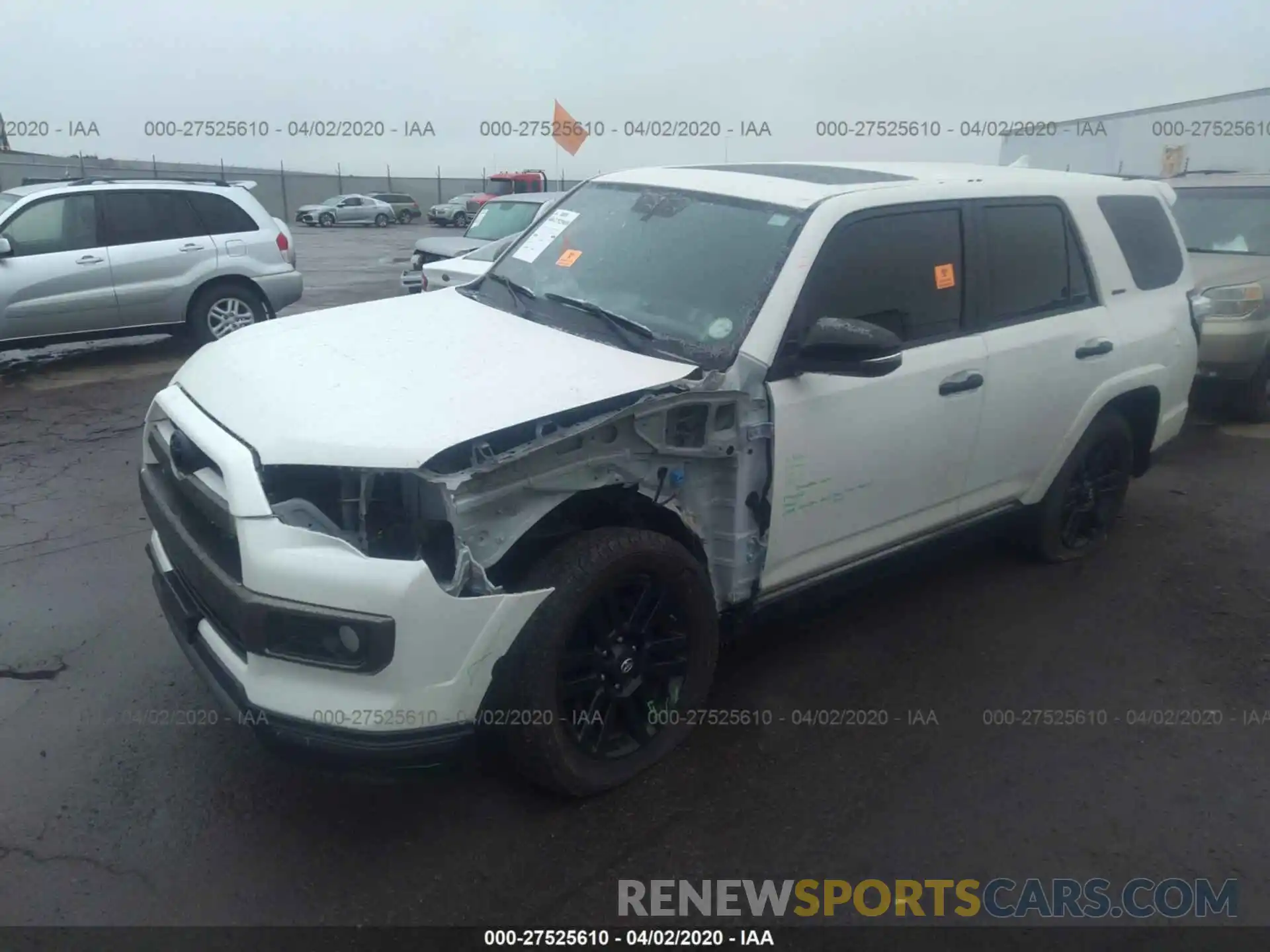 2 Photograph of a damaged car JTEBU5JR2K5638078 TOYOTA 4RUNNER 2019