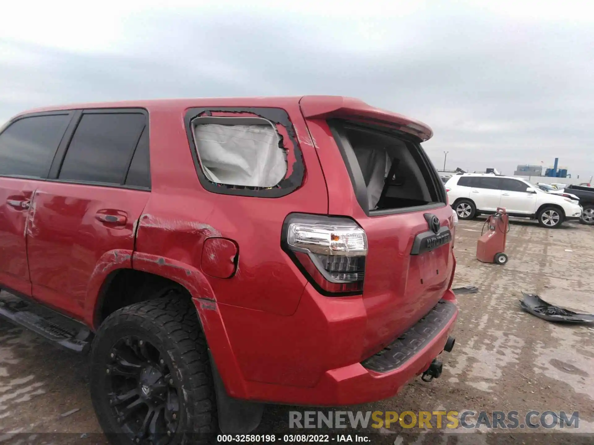 6 Photograph of a damaged car JTEBU5JR2K5643197 TOYOTA 4RUNNER 2019