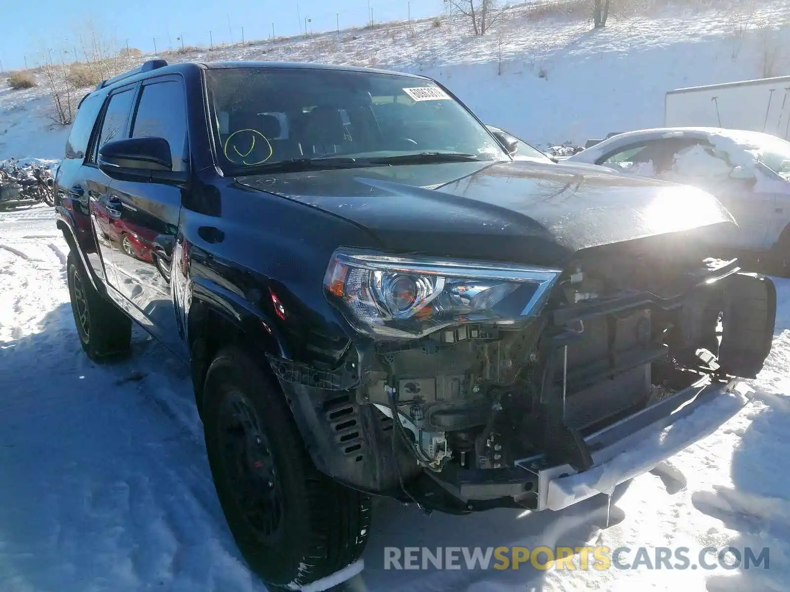 1 Фотография поврежденного автомобиля JTEBU5JR2K5643670 TOYOTA 4RUNNER 2019