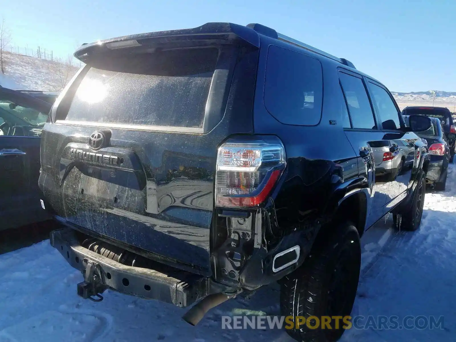 4 Фотография поврежденного автомобиля JTEBU5JR2K5643670 TOYOTA 4RUNNER 2019