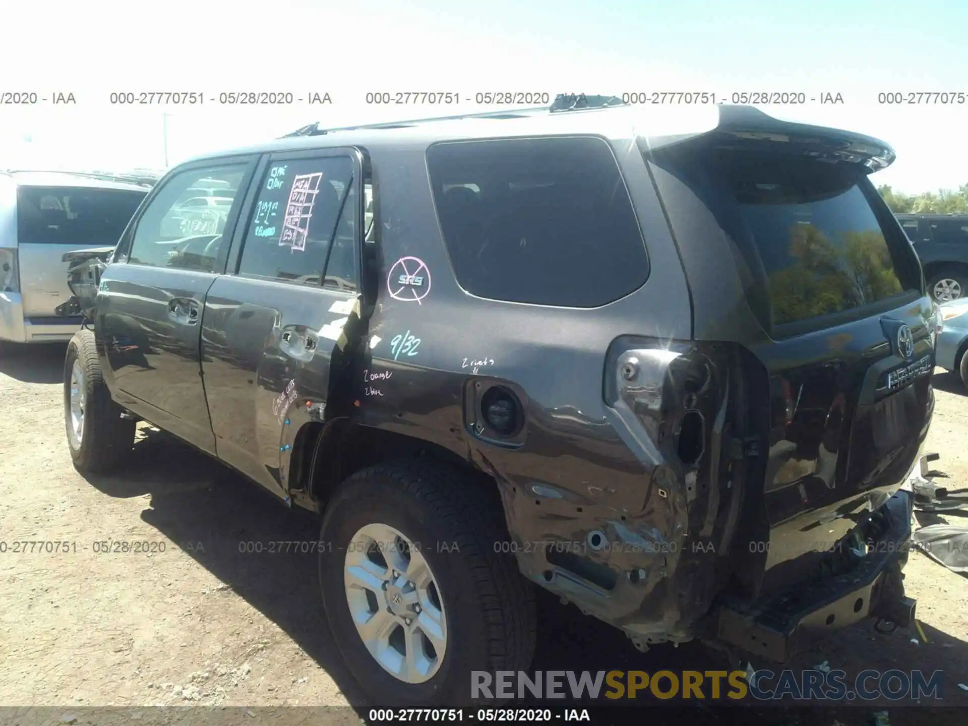 3 Фотография поврежденного автомобиля JTEBU5JR2K5644415 TOYOTA 4RUNNER 2019