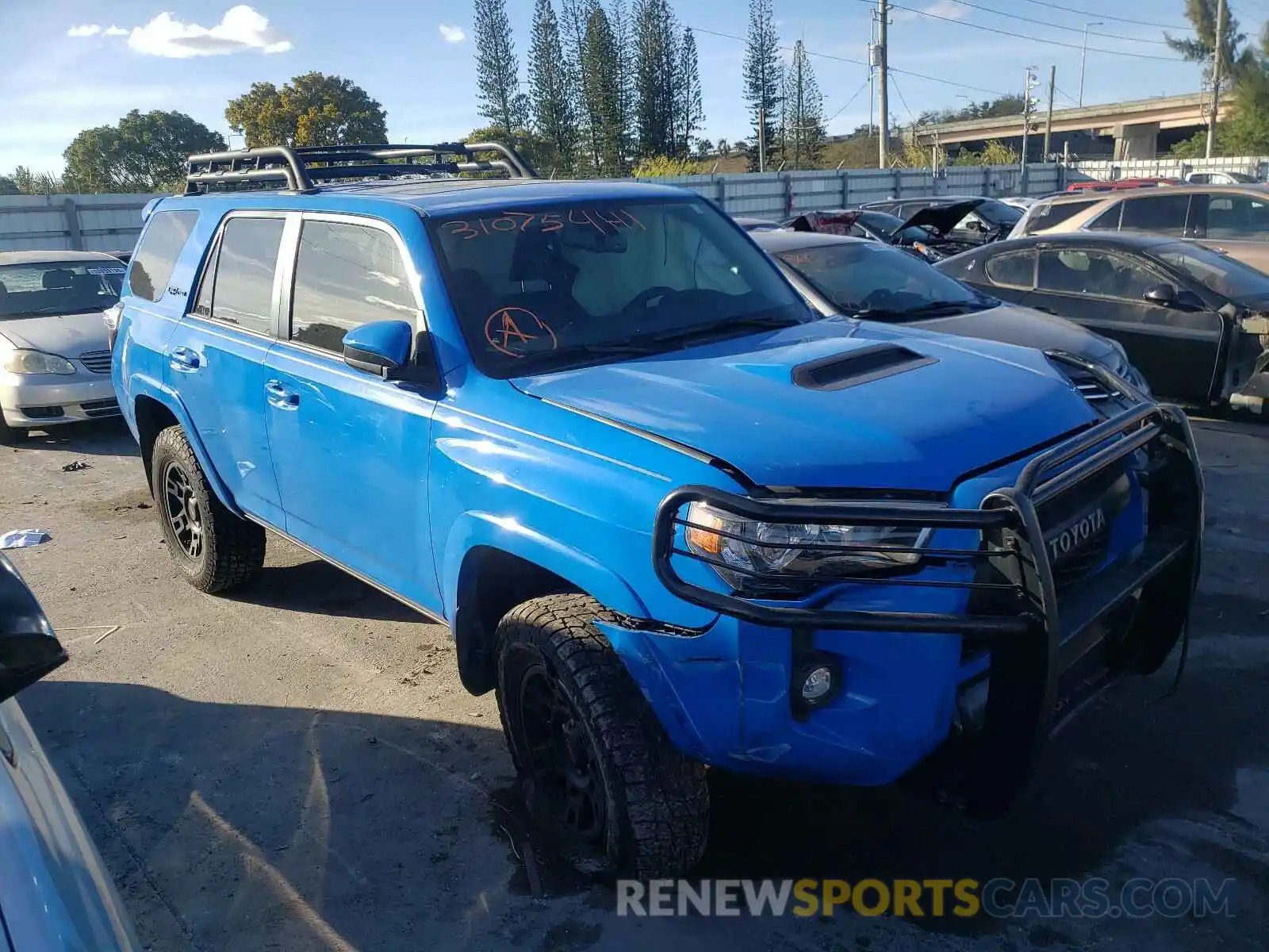 1 Photograph of a damaged car JTEBU5JR2K5644611 TOYOTA 4RUNNER 2019