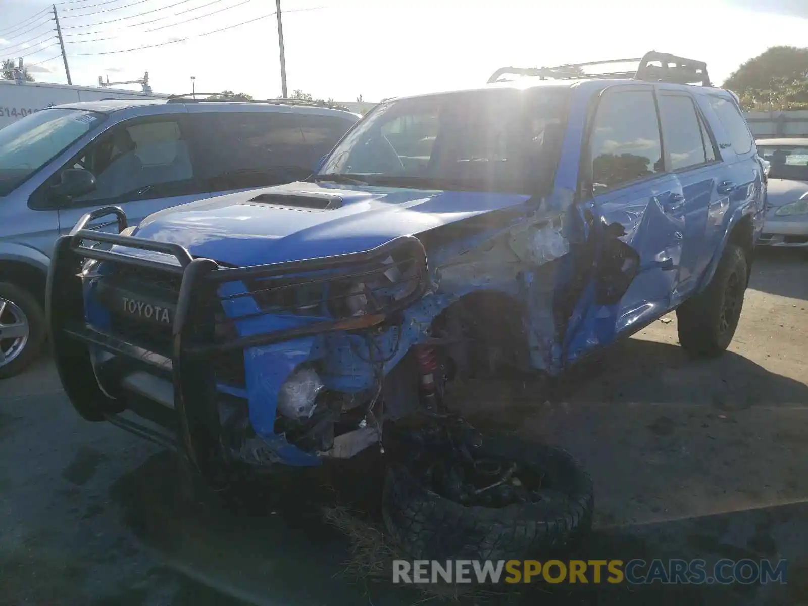 2 Photograph of a damaged car JTEBU5JR2K5644611 TOYOTA 4RUNNER 2019