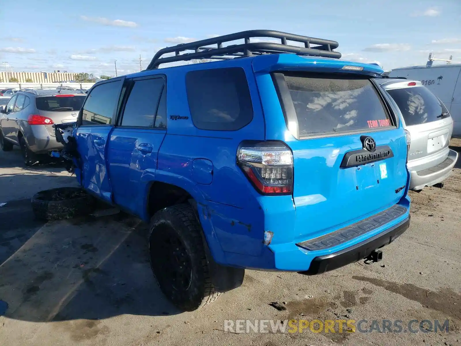 3 Фотография поврежденного автомобиля JTEBU5JR2K5644611 TOYOTA 4RUNNER 2019