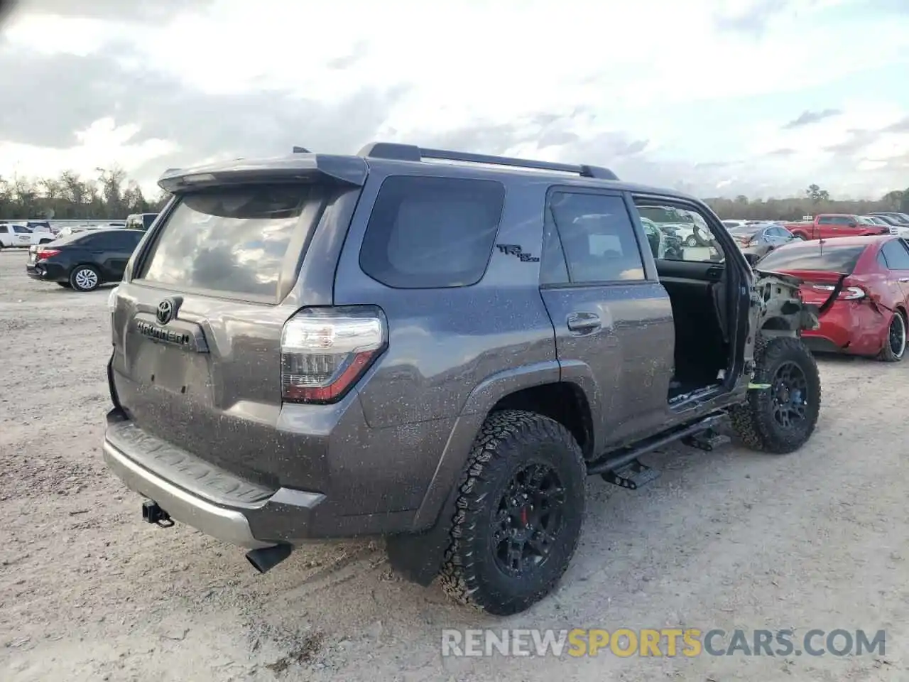 4 Фотография поврежденного автомобиля JTEBU5JR2K5646035 TOYOTA 4RUNNER 2019