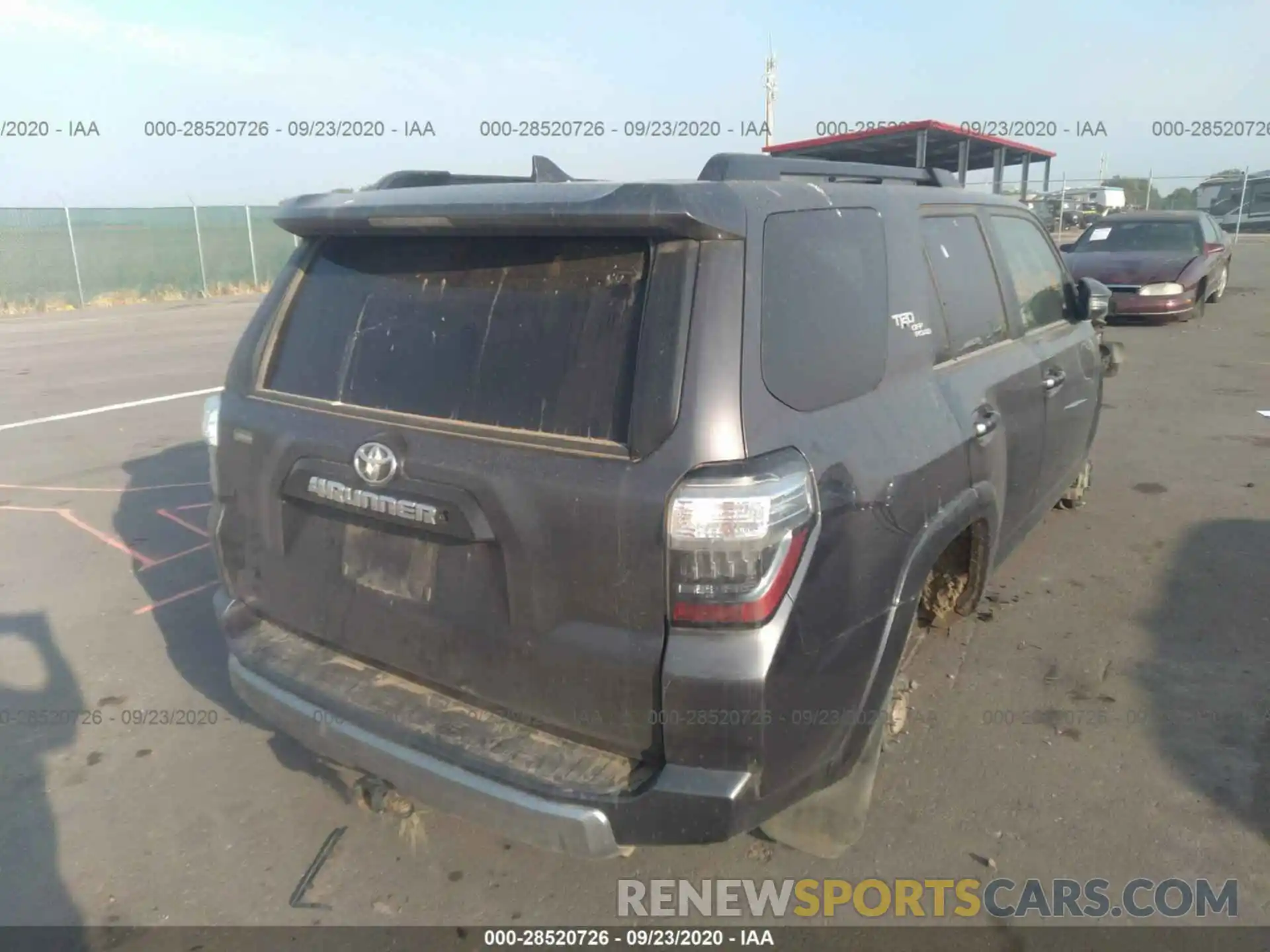 4 Фотография поврежденного автомобиля JTEBU5JR2K5646052 TOYOTA 4RUNNER 2019