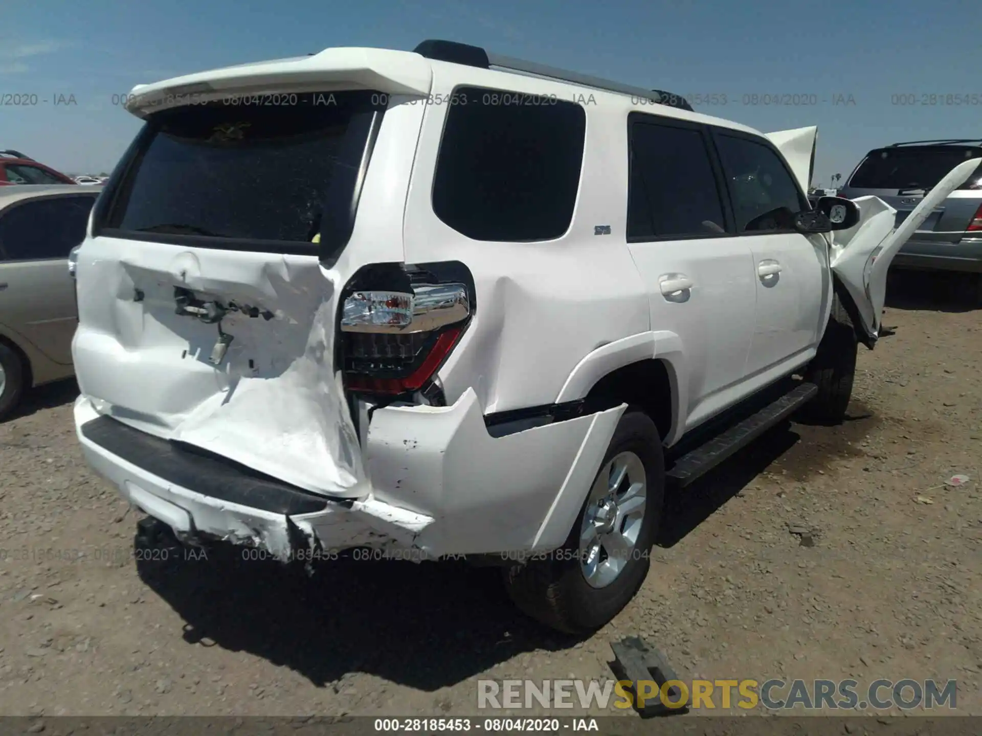 4 Photograph of a damaged car JTEBU5JR2K5648030 TOYOTA 4RUNNER 2019