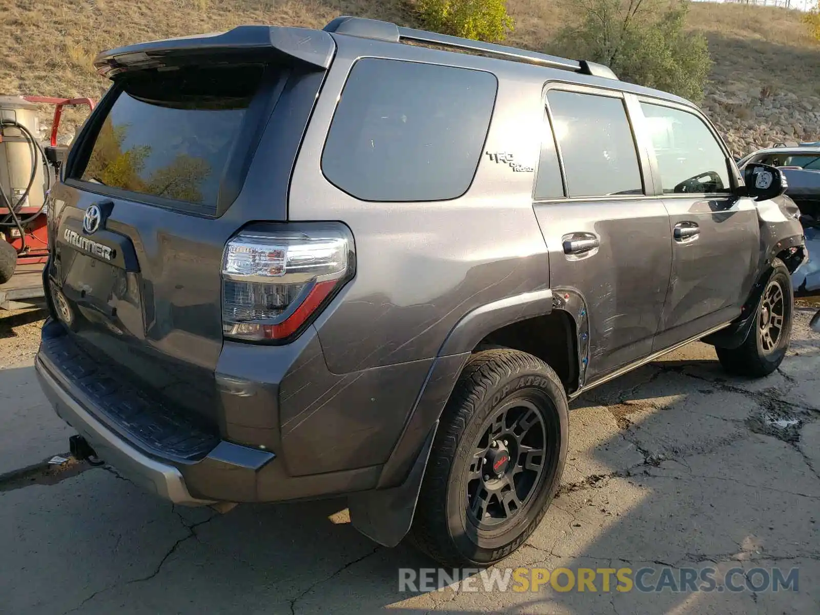 4 Фотография поврежденного автомобиля JTEBU5JR2K5651008 TOYOTA 4RUNNER 2019