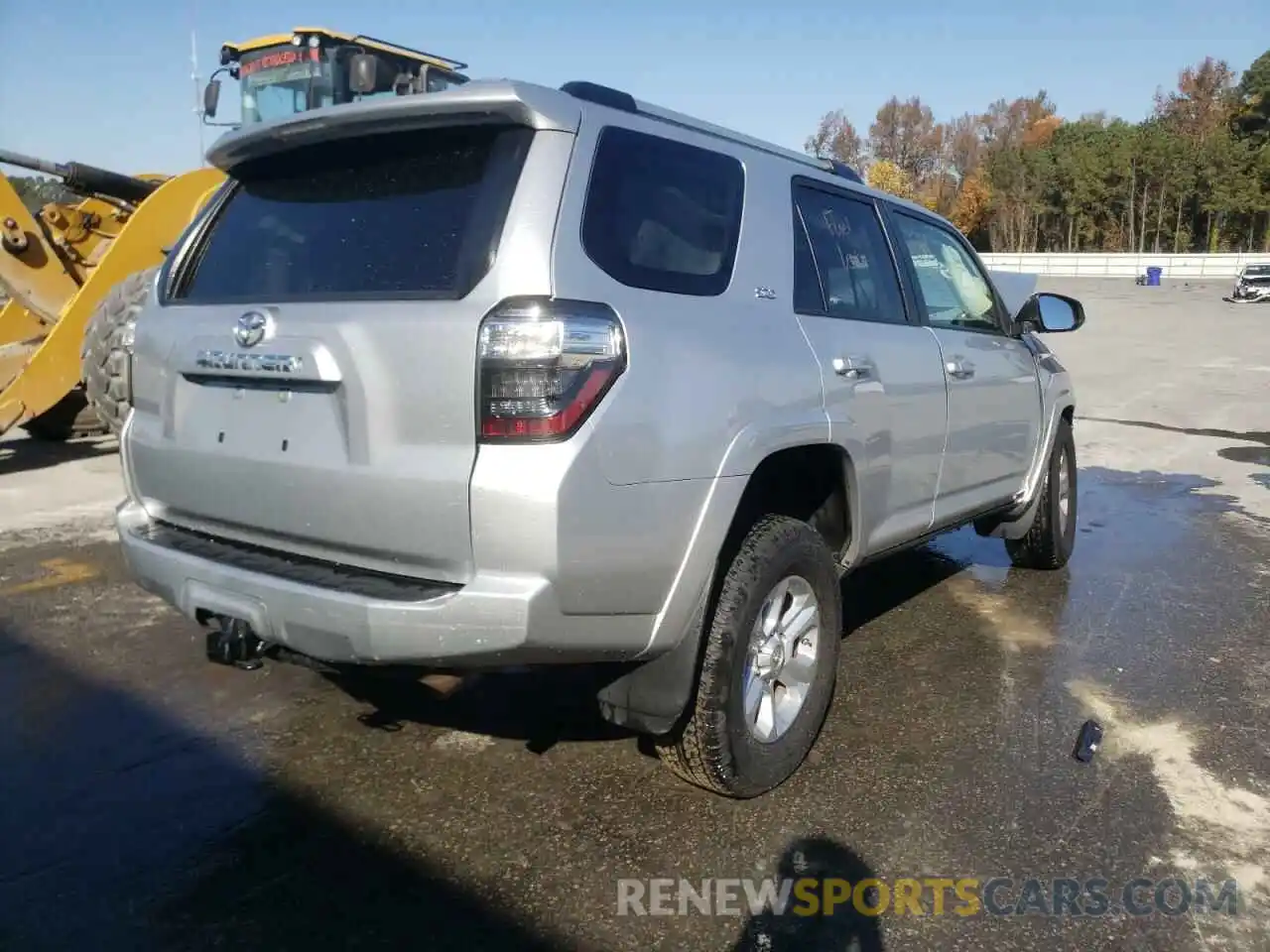 4 Photograph of a damaged car JTEBU5JR2K5662137 TOYOTA 4RUNNER 2019