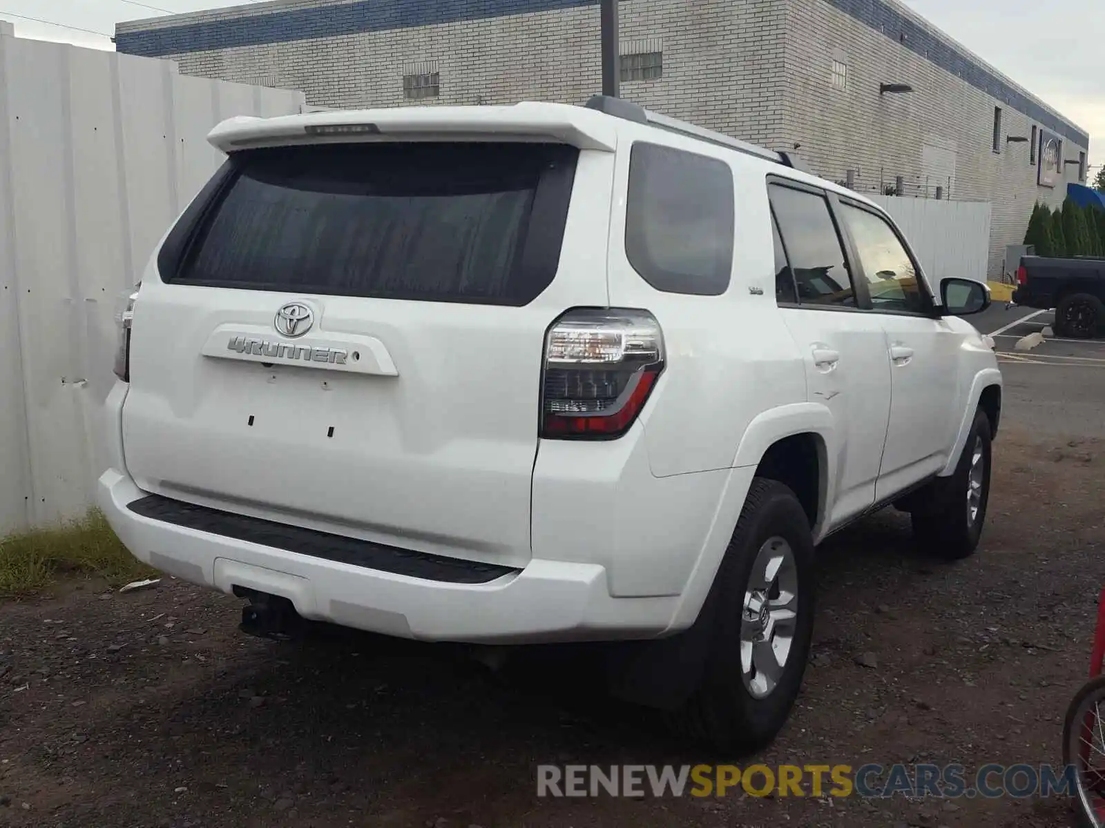 4 Фотография поврежденного автомобиля JTEBU5JR2K5663286 TOYOTA 4RUNNER 2019