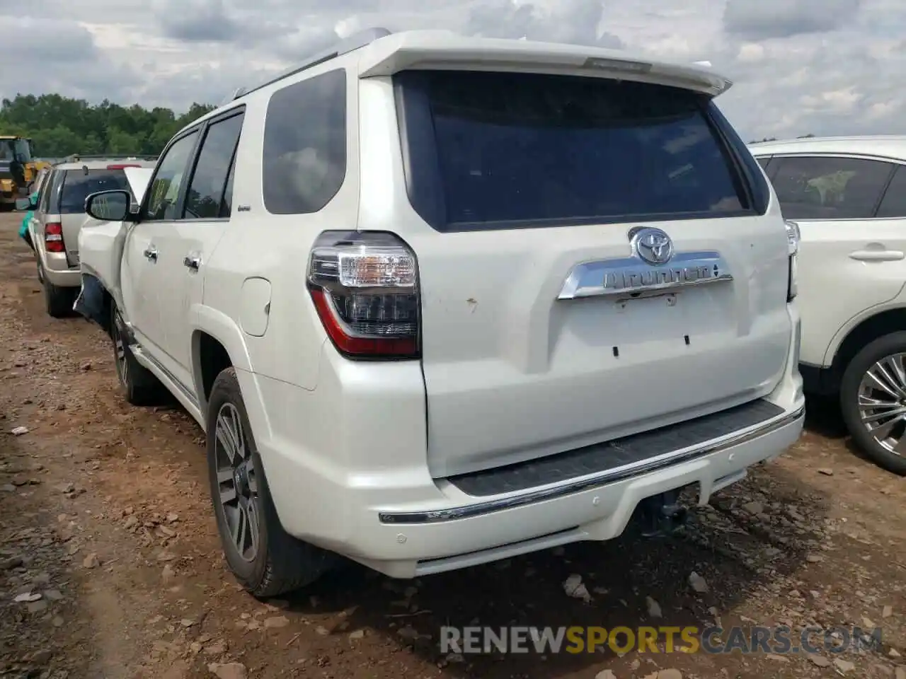 3 Фотография поврежденного автомобиля JTEBU5JR2K5664129 TOYOTA 4RUNNER 2019