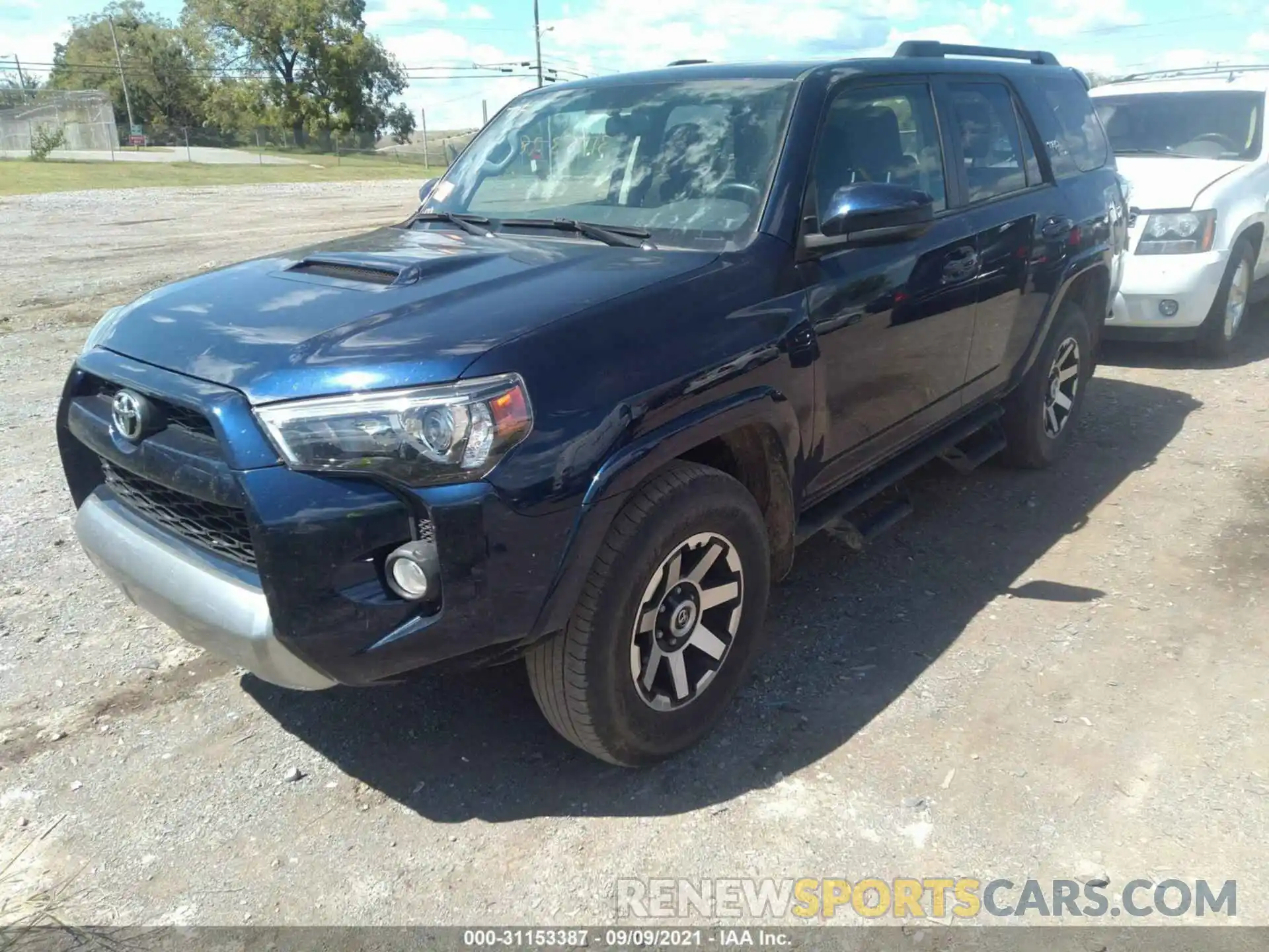 2 Photograph of a damaged car JTEBU5JR2K5665832 TOYOTA 4RUNNER 2019