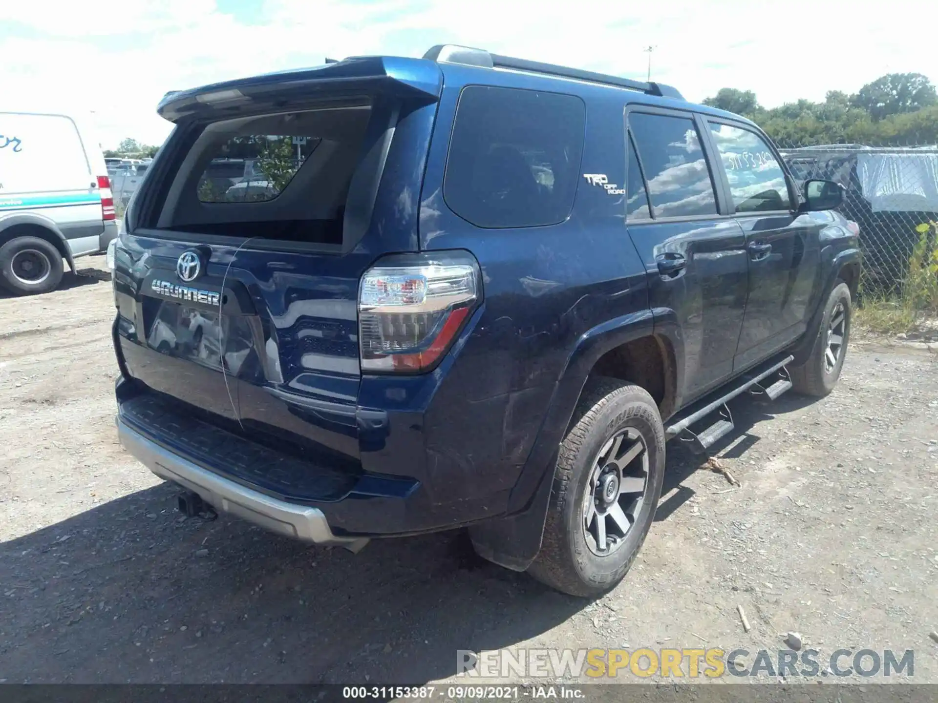 4 Фотография поврежденного автомобиля JTEBU5JR2K5665832 TOYOTA 4RUNNER 2019