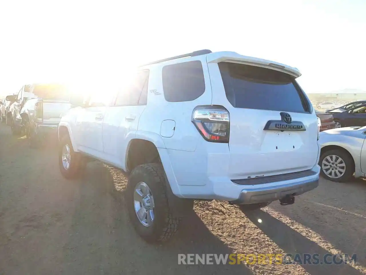 3 Photograph of a damaged car JTEBU5JR2K5667497 TOYOTA 4RUNNER 2019