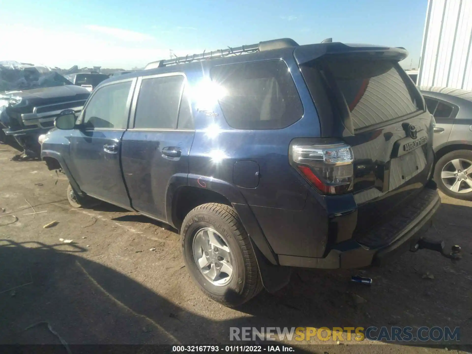 3 Фотография поврежденного автомобиля JTEBU5JR2K5668276 TOYOTA 4RUNNER 2019