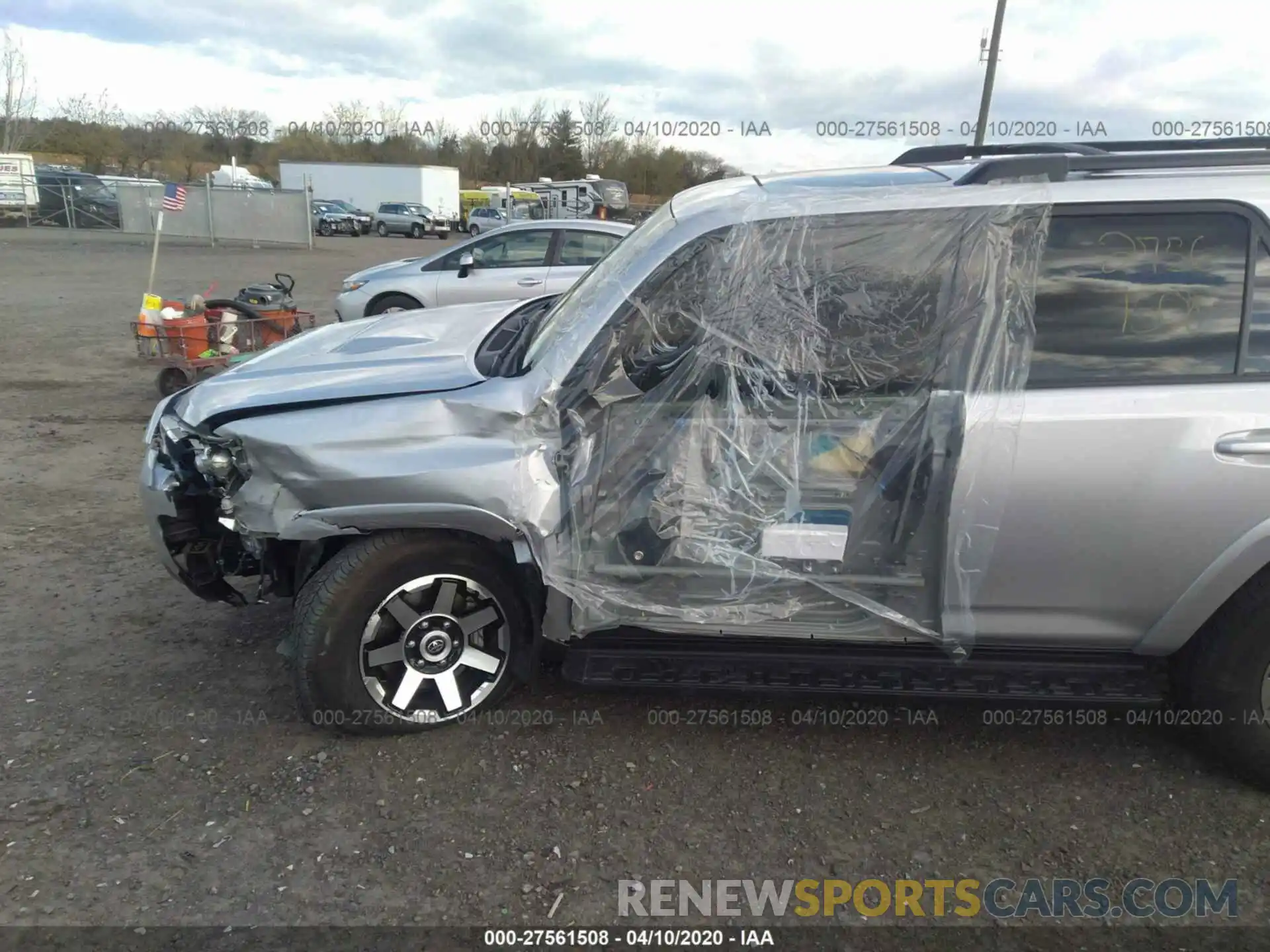 6 Photograph of a damaged car JTEBU5JR2K5677785 TOYOTA 4RUNNER 2019