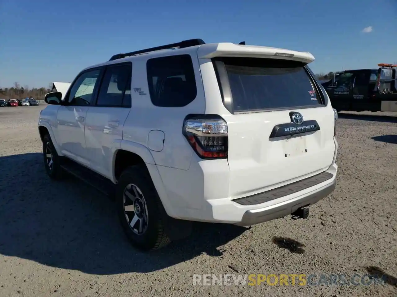 3 Фотография поврежденного автомобиля JTEBU5JR2K5678337 TOYOTA 4RUNNER 2019