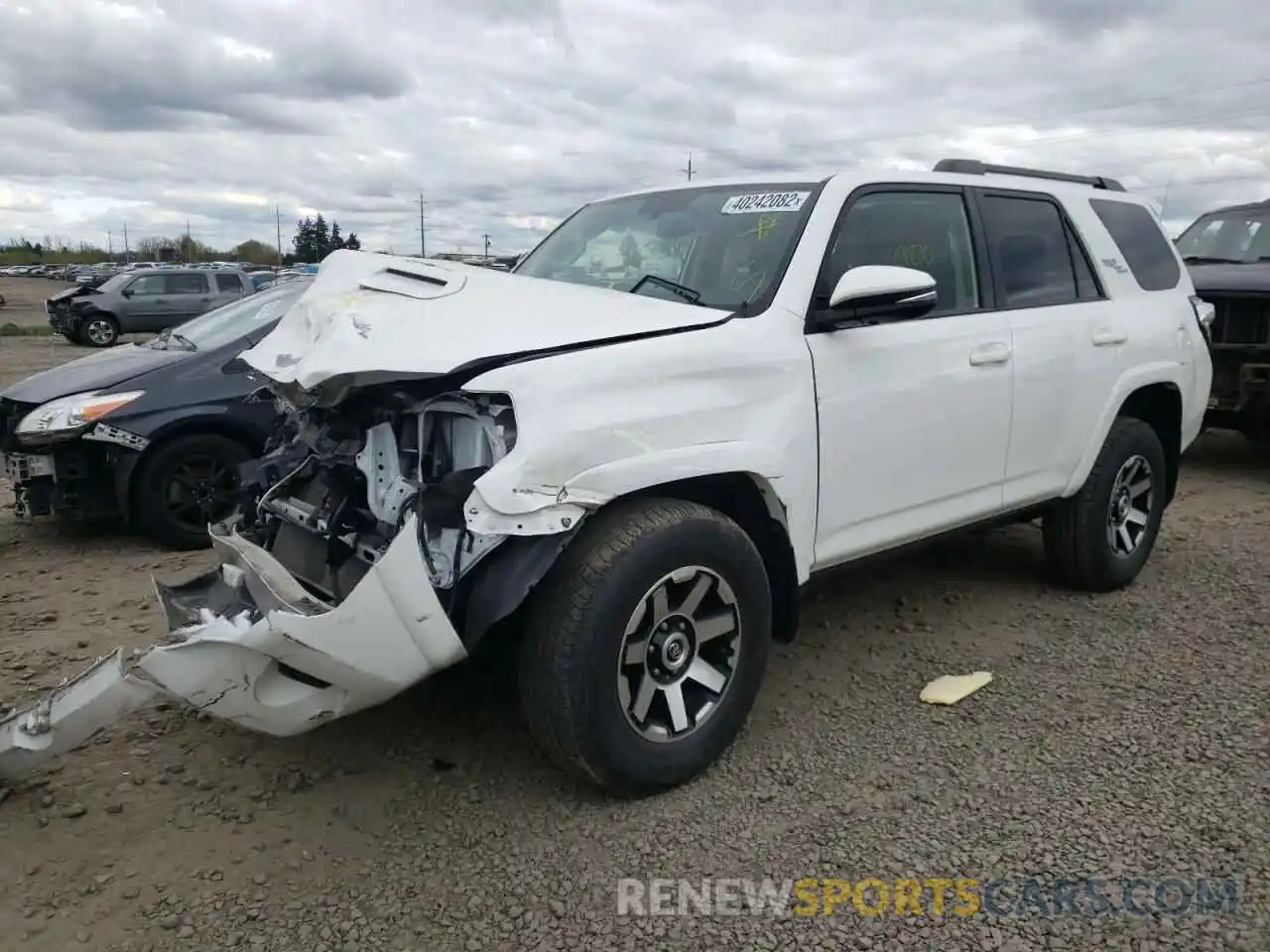 2 Photograph of a damaged car JTEBU5JR2K5680928 TOYOTA 4RUNNER 2019