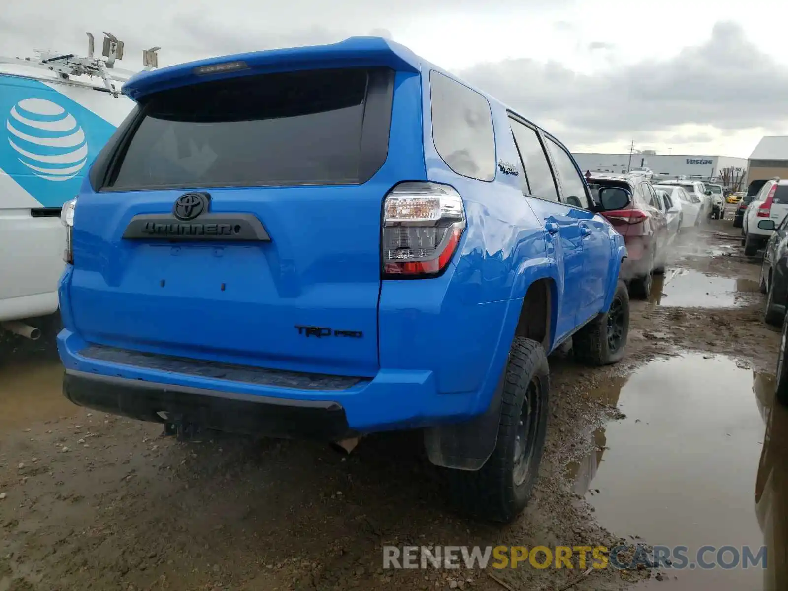 4 Photograph of a damaged car JTEBU5JR2K5681903 TOYOTA 4RUNNER 2019