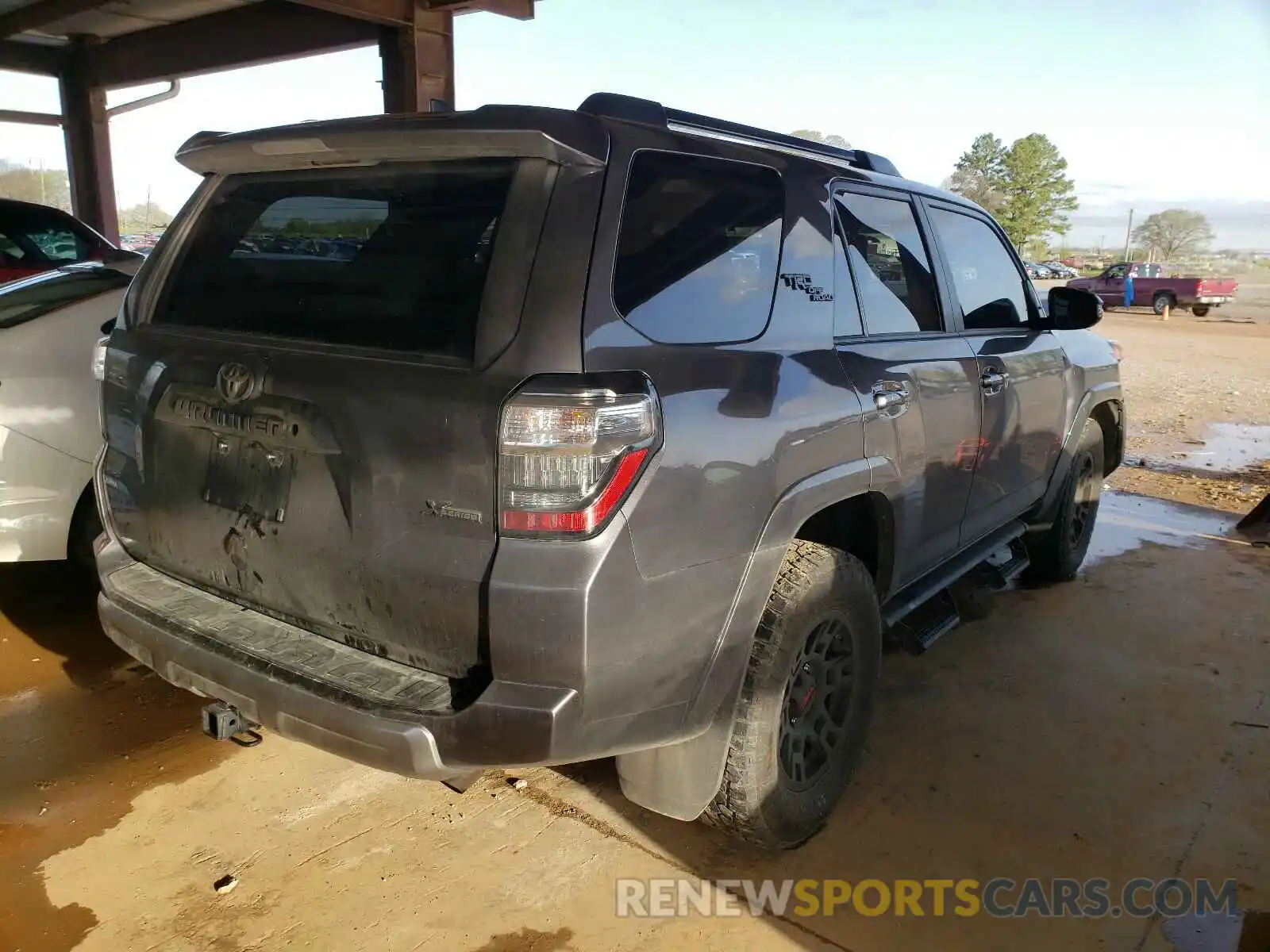 4 Photograph of a damaged car JTEBU5JR2K5683408 TOYOTA 4RUNNER 2019